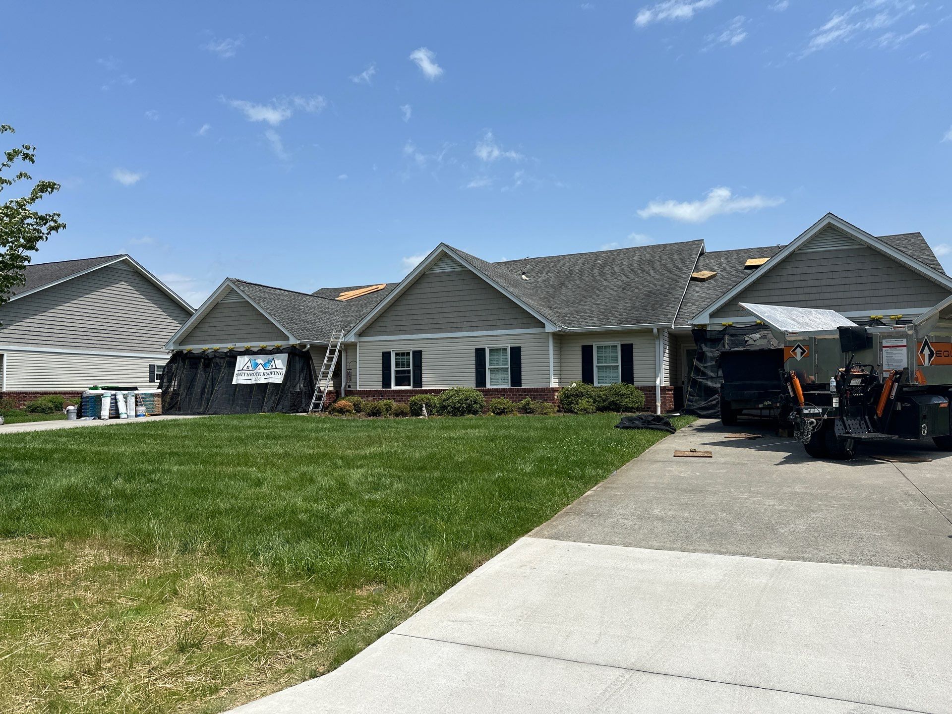 CertainTeed Landmark Moire Black by Smithrock Roofing