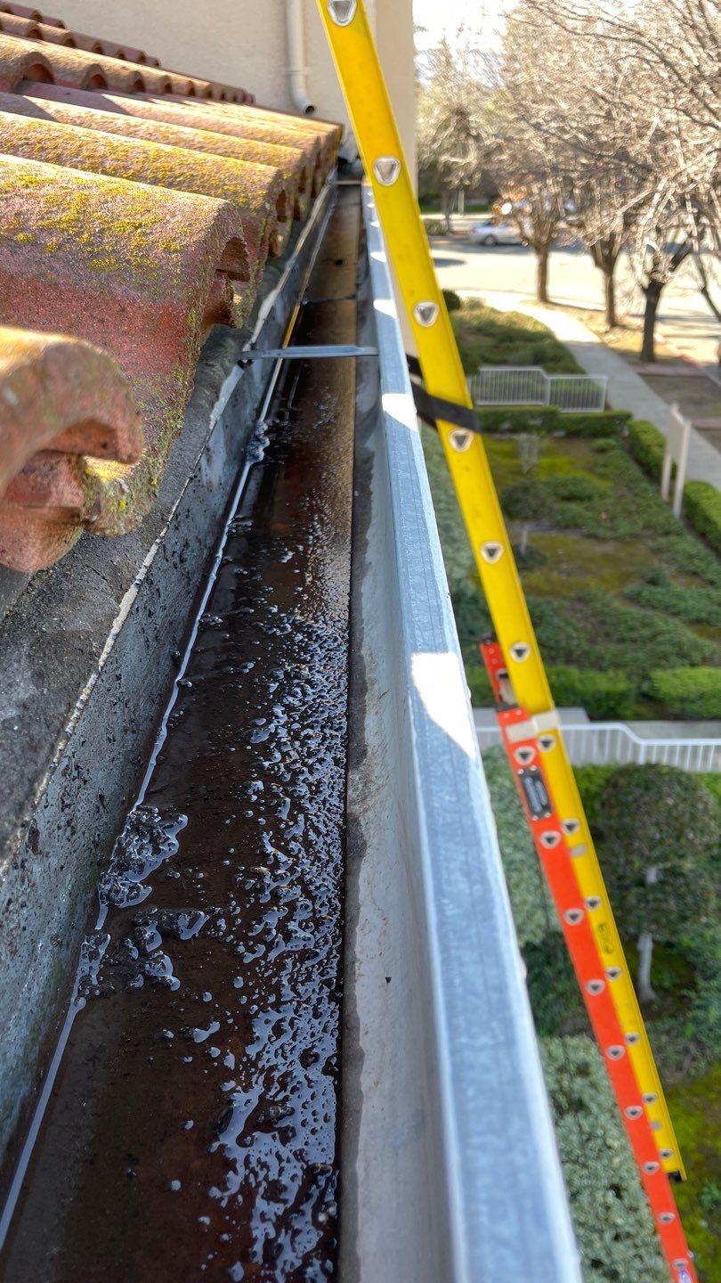 12-Unit HOA Gutter Cleaning in San Jose by All One Solar Shine