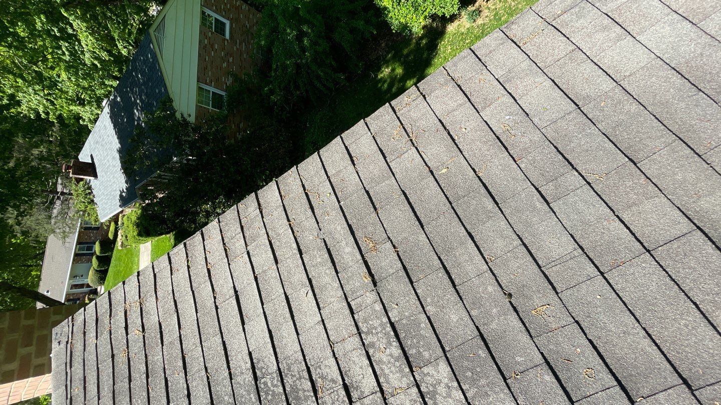 Springfield CertainTeed Landmark Weathered Wood Roof Installation by RM Banning, Inc.