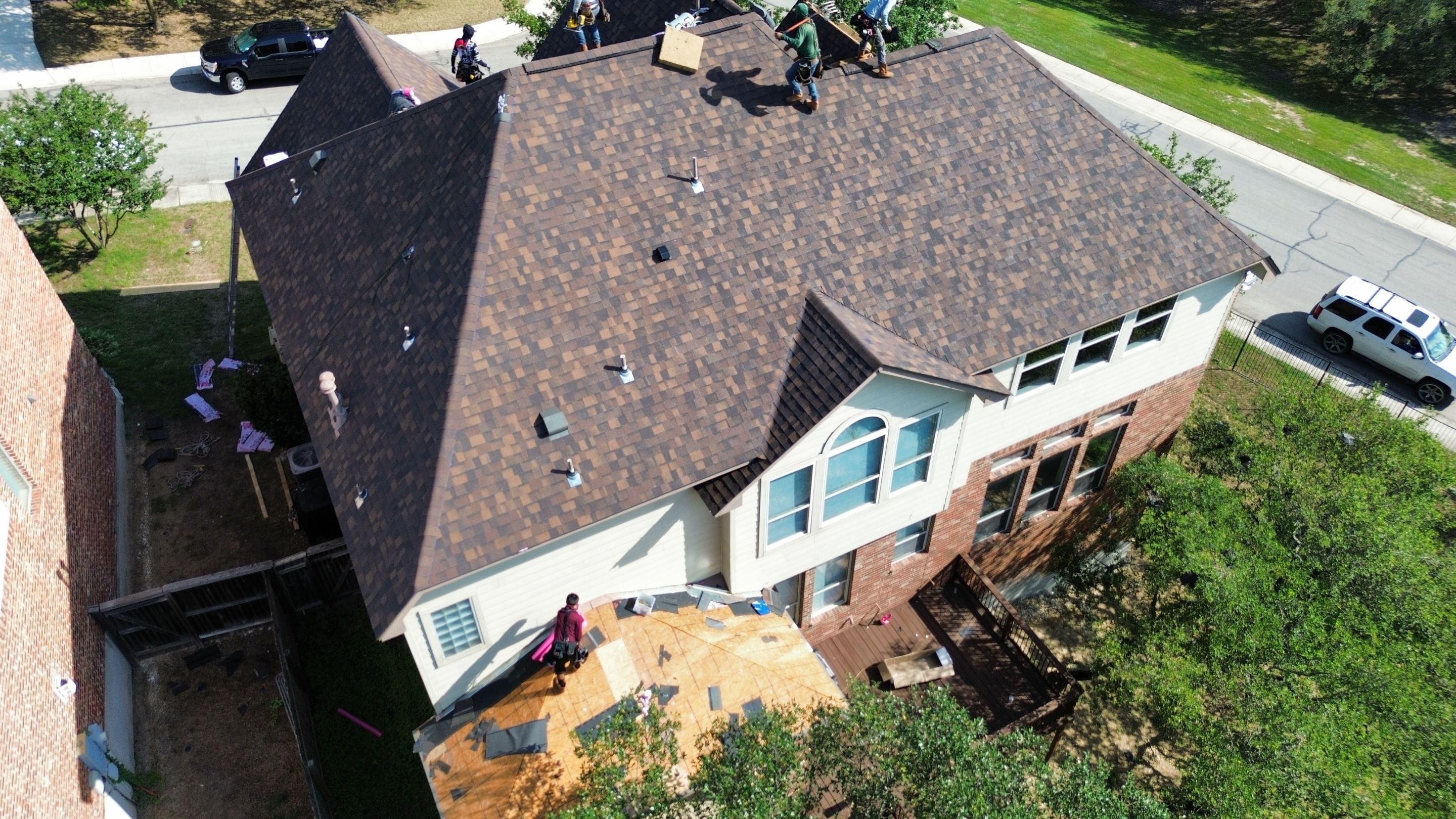 Residential Roof Replacement using Owens Corning 30 year Architectural Shingles by Premier Roofing and Contracting