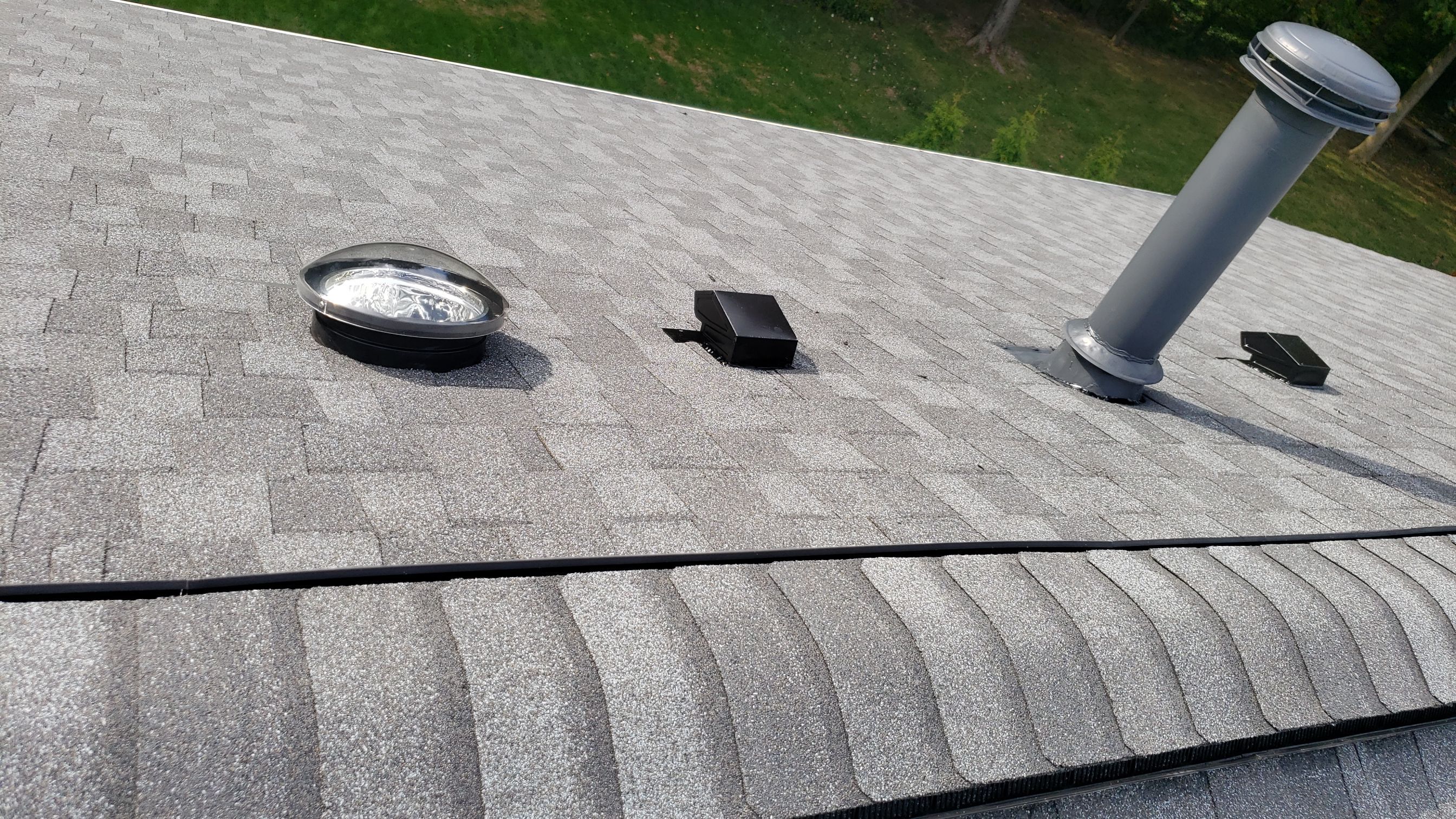 CERTAINTEED LANDMARK COLOR: PEWTER DRIP EDGE: WHITE by Eagle Eye Roofing