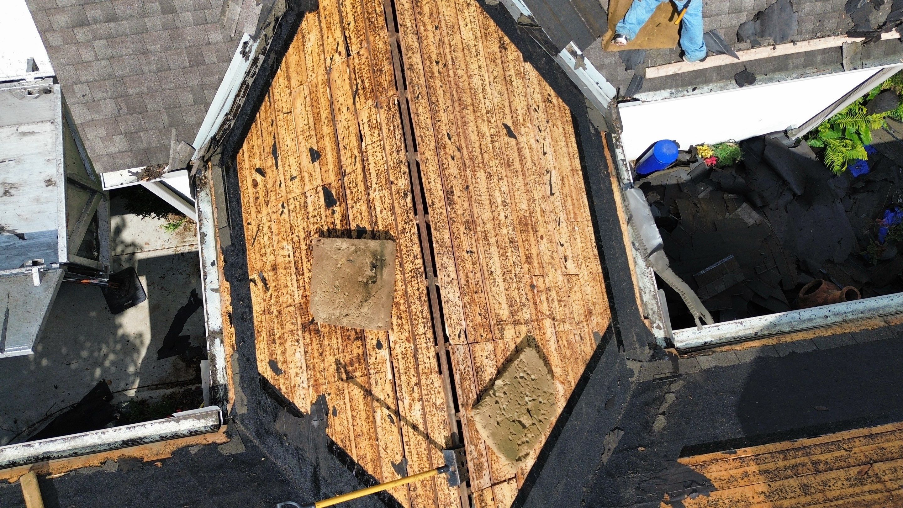 Residential Roofing Installation using Timberline HDZ Shingles - Weathered Wood by RoofX 