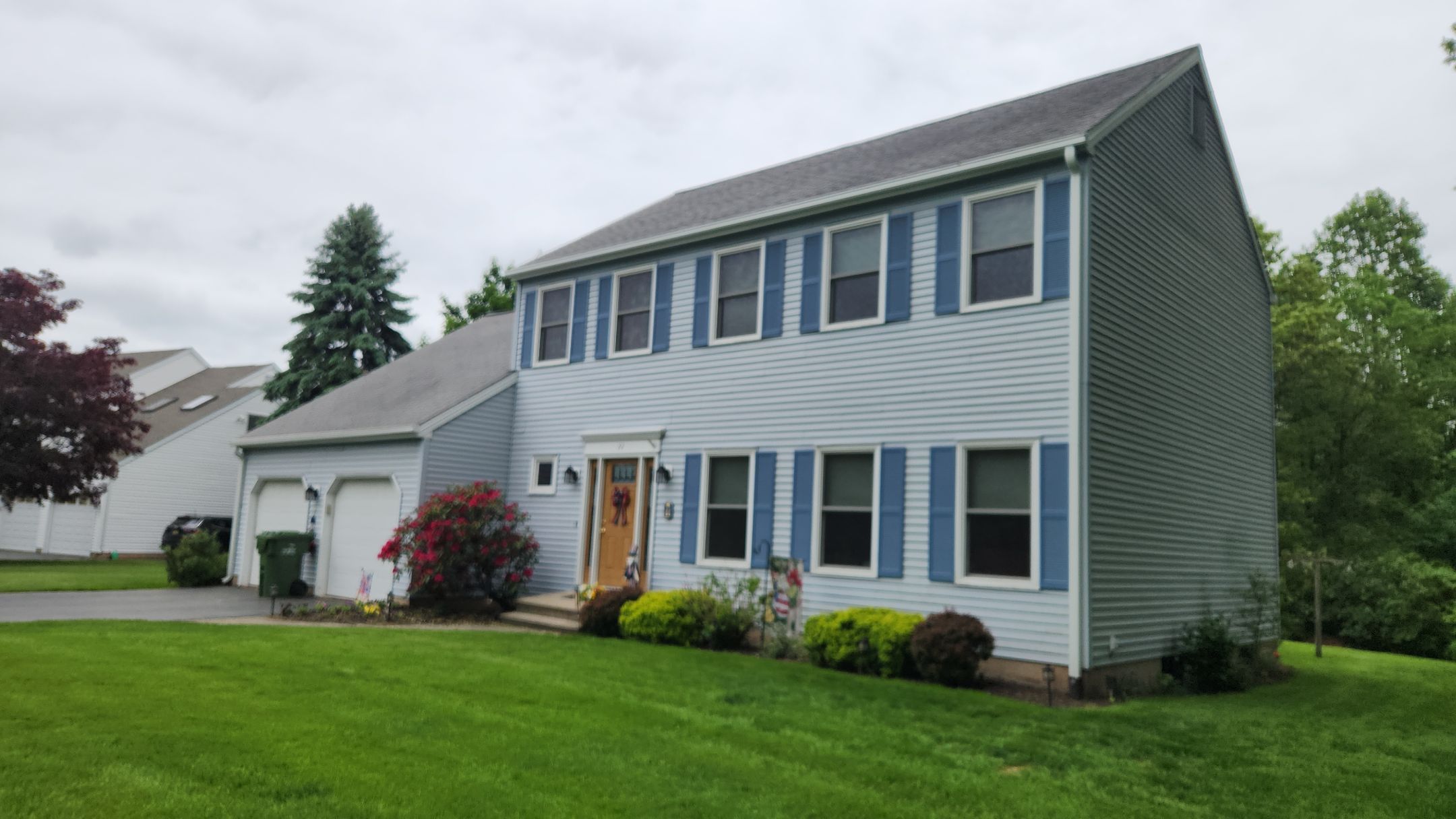 Siding using Cert. Monogram D/4 x 12'6" Clapboard, Midnight Blue by DiGiorgi Roofing and Siding Inc