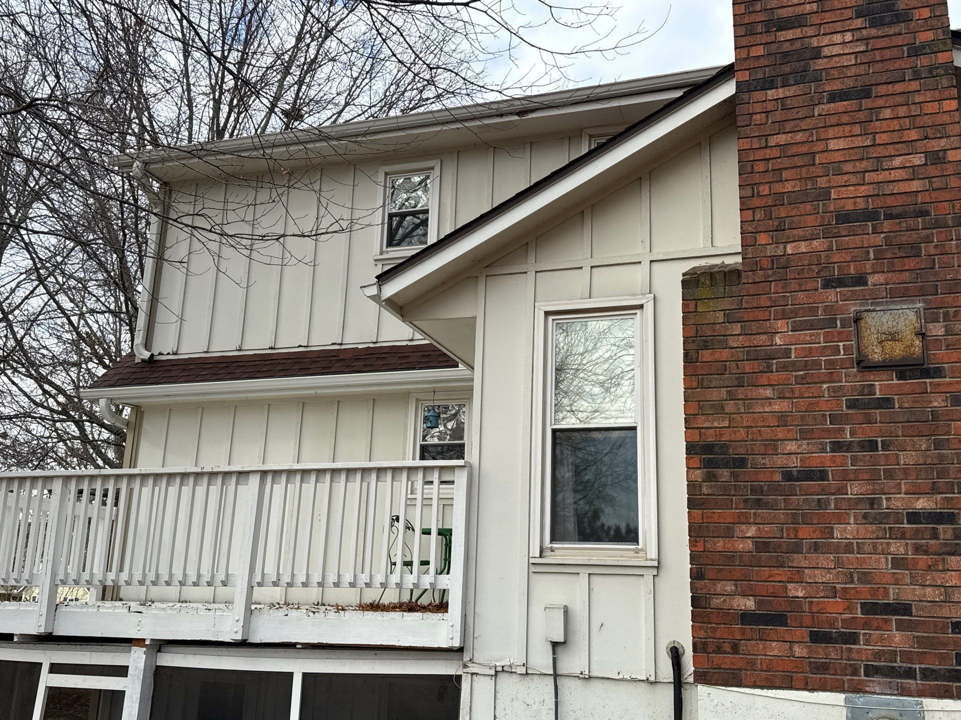 Siding Installation using Exterior Portfolio Vinyl Siding in Raymore Mo  by EEC  Windows, Siding & Roofing 