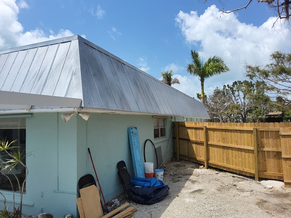 7-Inch Seamless Gutters in Sanibel FL by Gutter Professor by Gutter Professors
