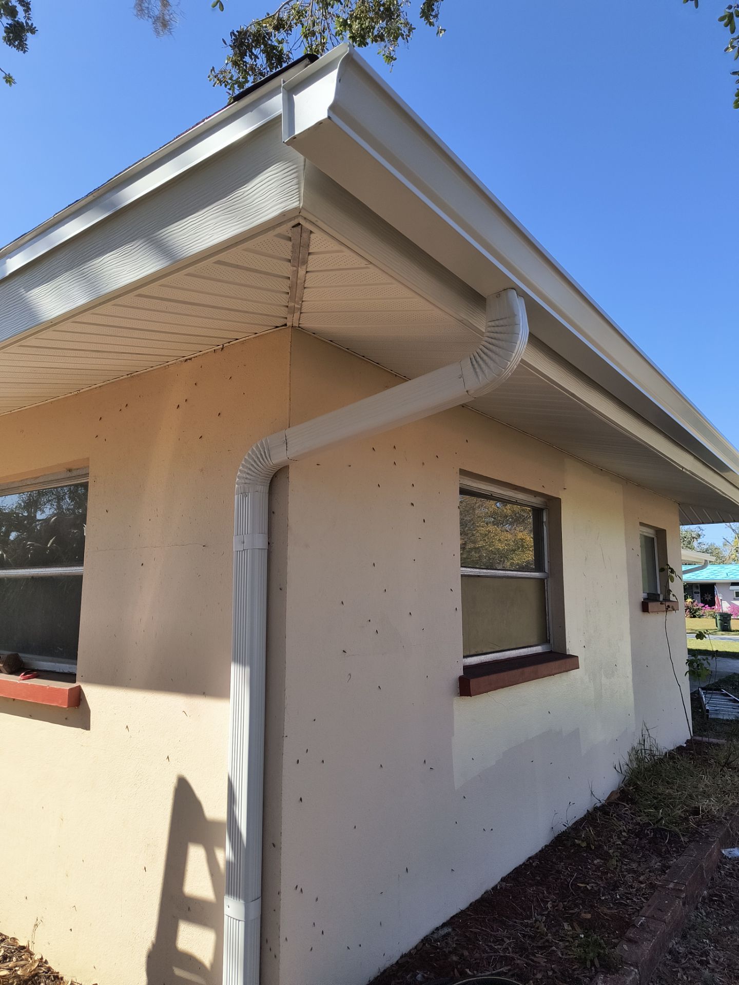 White Soffit and Fascia Upgrade in Sarasota FL by Gutter Professors
