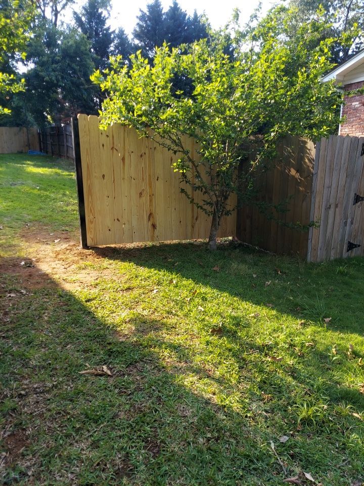 Royal Knoll Lane - Fence Installation  by Pillar and Pine