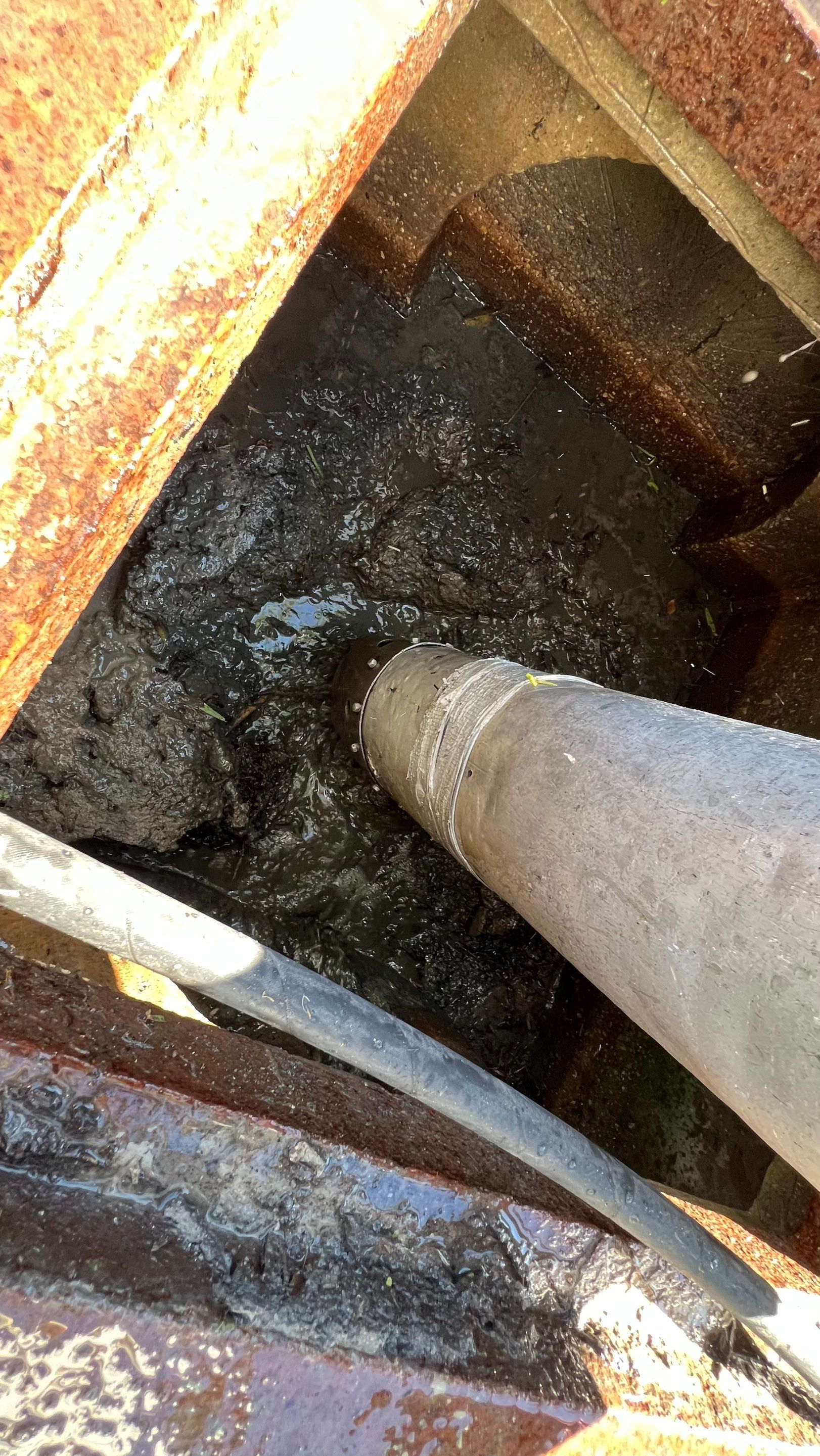 Condo Parking Garage Cleanup and Stormwater System Maintenance by APS Power & Water