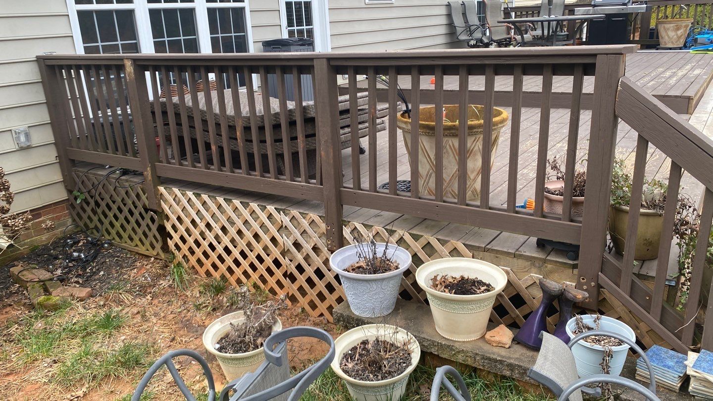 Coated Deck using AcryFin by DuraSeal