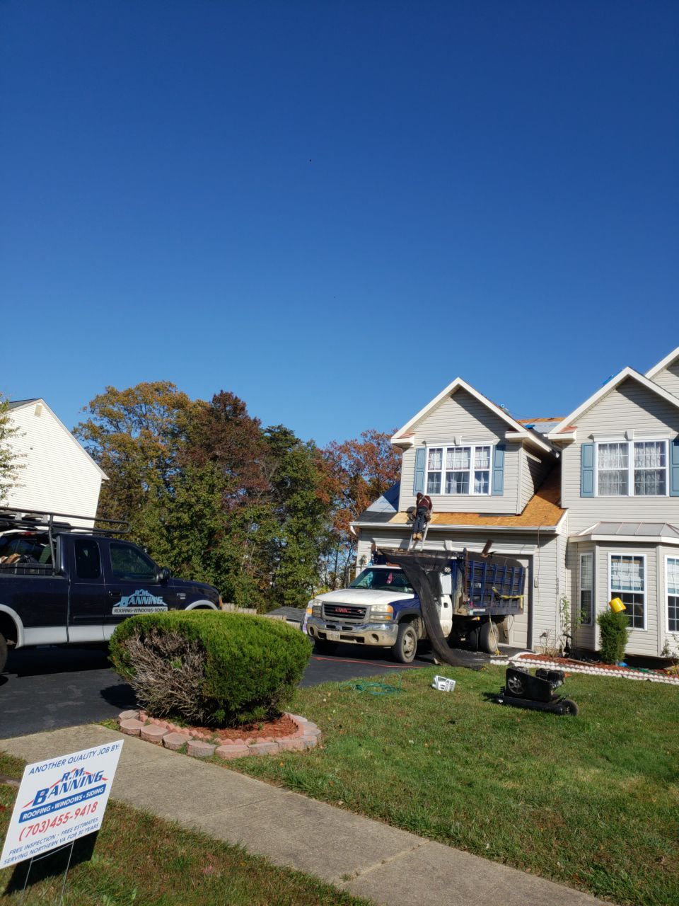 Woodbridge: CertainTeed Landmark Designer Shingles in Cottage Red by RM Banning, Inc.