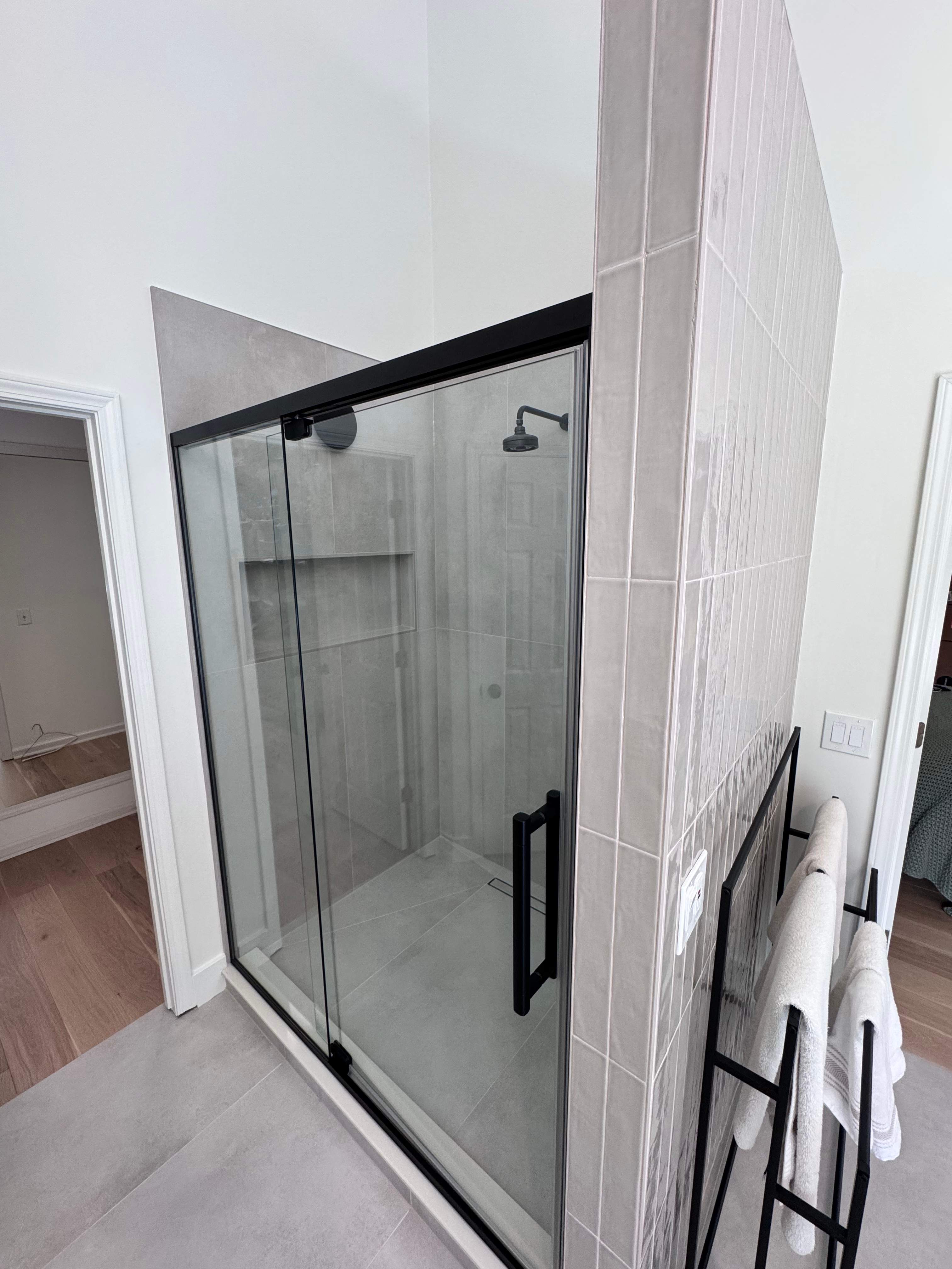 Master bathroom renovation by Prudencio