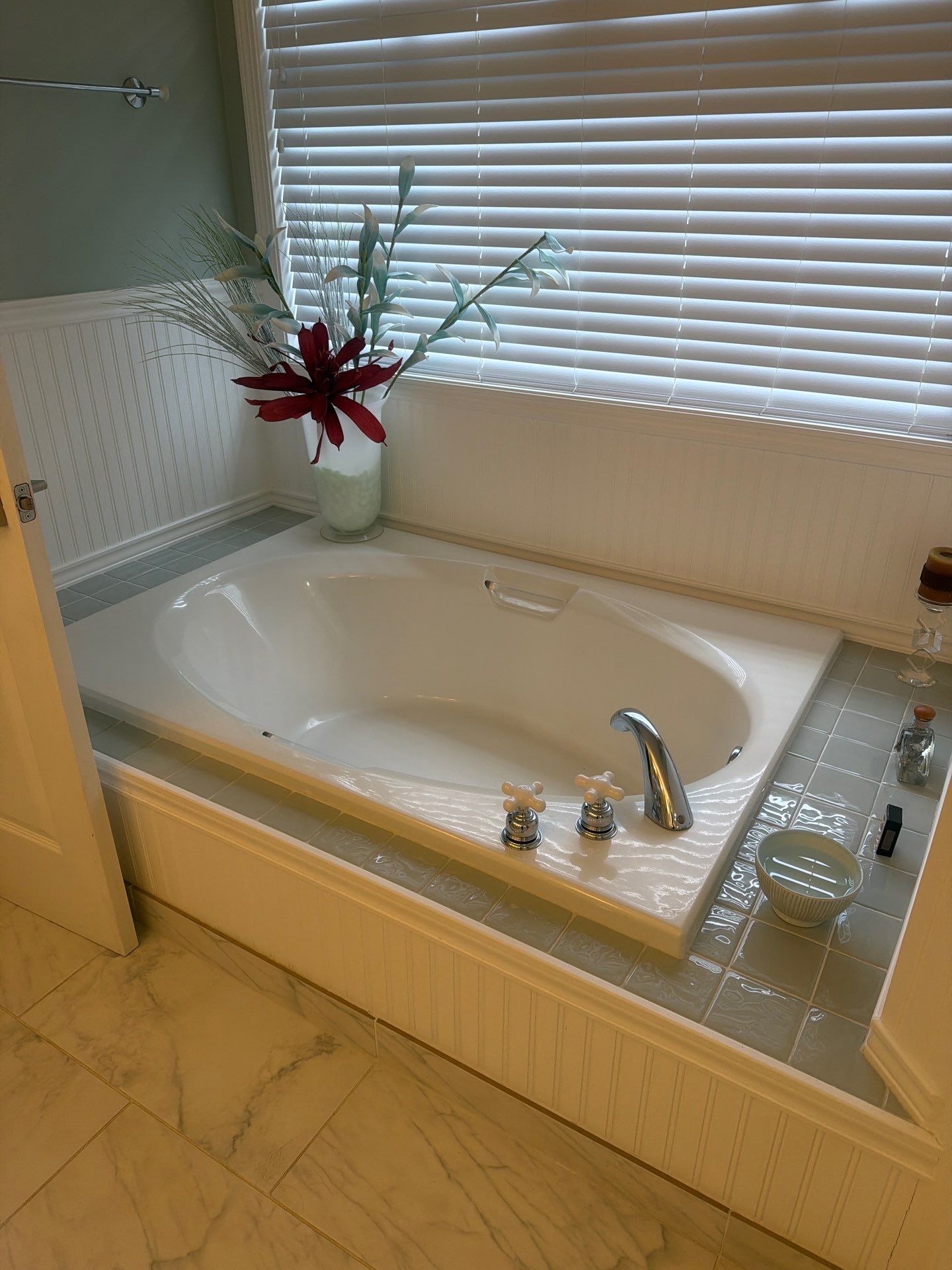 Maid Service and cleaning Project in Lake Oswego by Cloud 9 Professional Cleaning Services