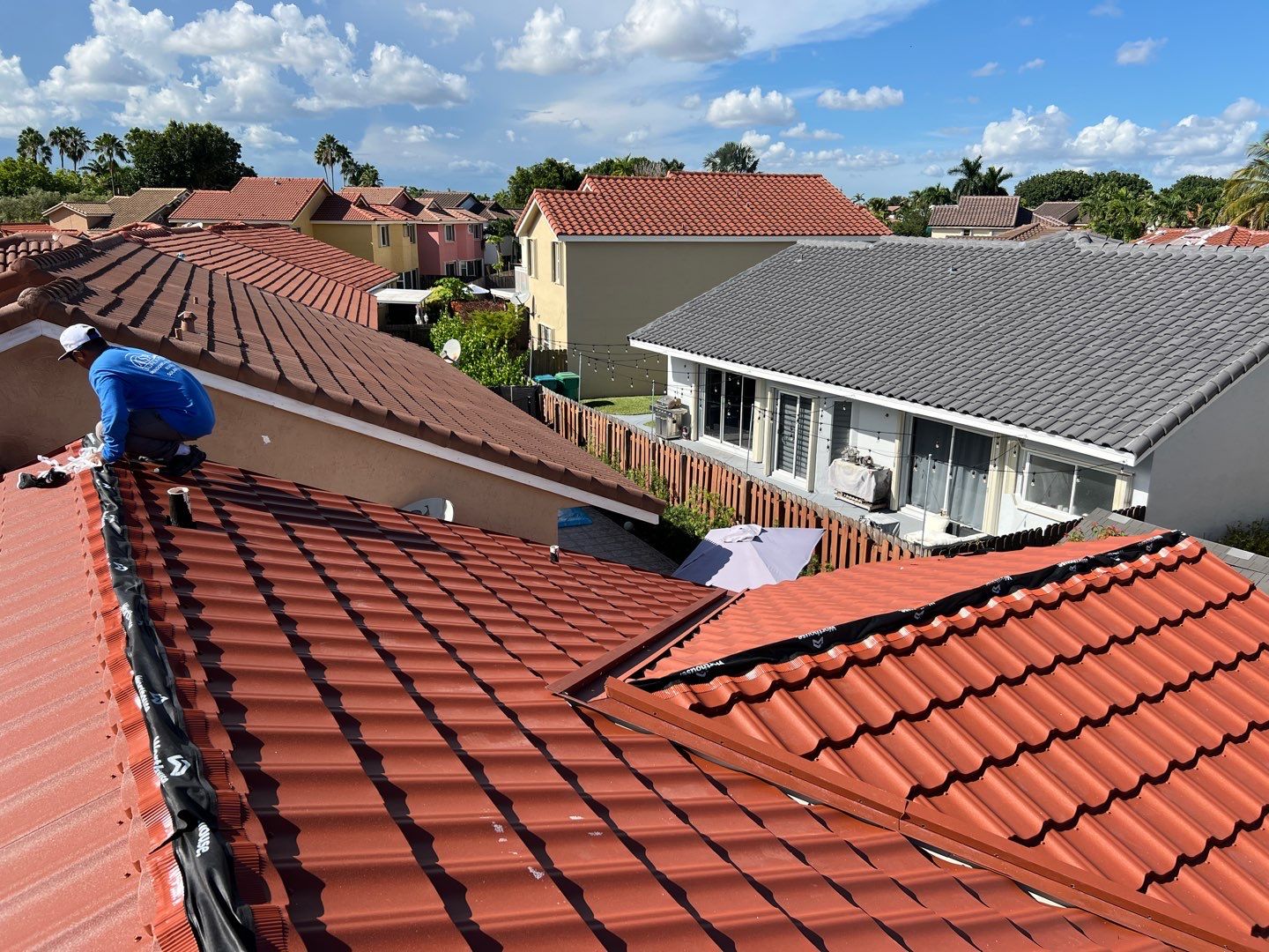 Metal Tile Roof using Worthouse by ASP SuperHome