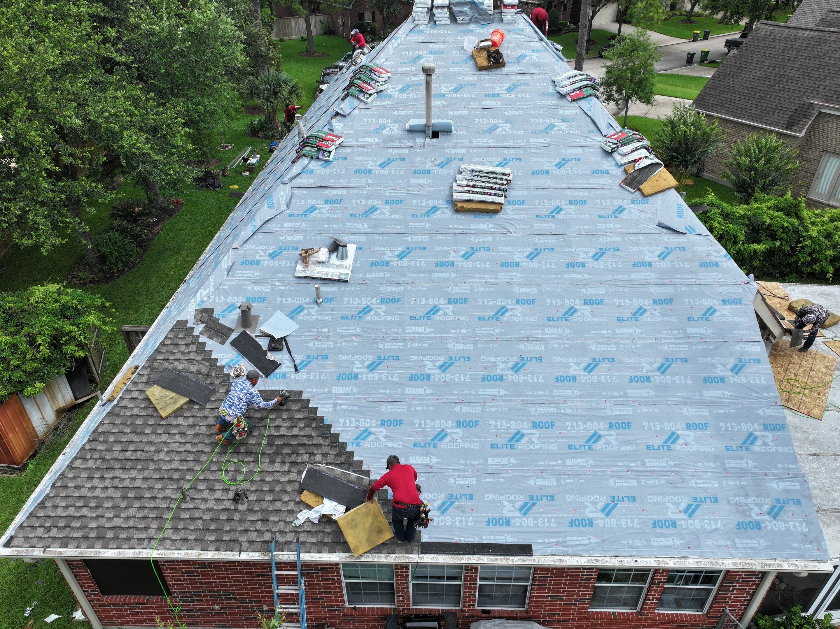 GAF UHDZ - Weathered Wood by Elite Roofing LLC