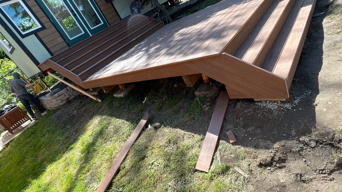 Seattle Decking by Alki deck builders 