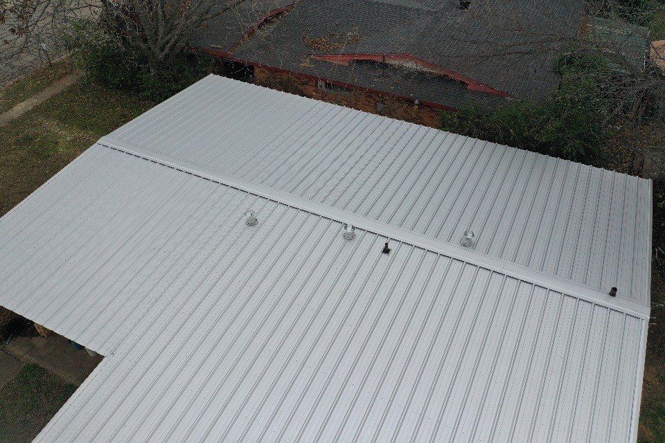 Cleburne, Tx - Metal Roof Install 24 Gauge R Panel by DT Roofing - Seth Wells