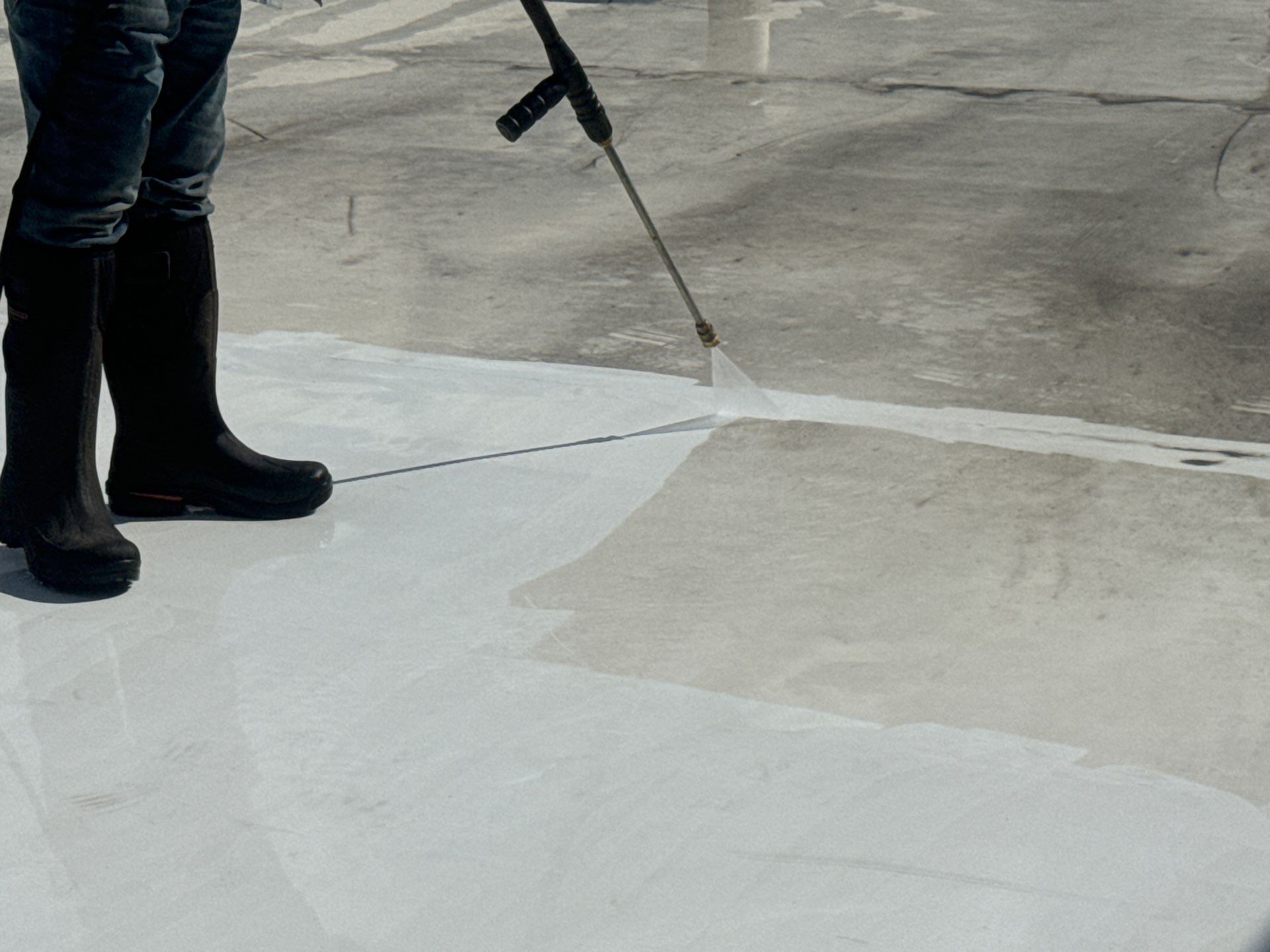 TPO Roof Repair  by Associates Roofing Unlimited 