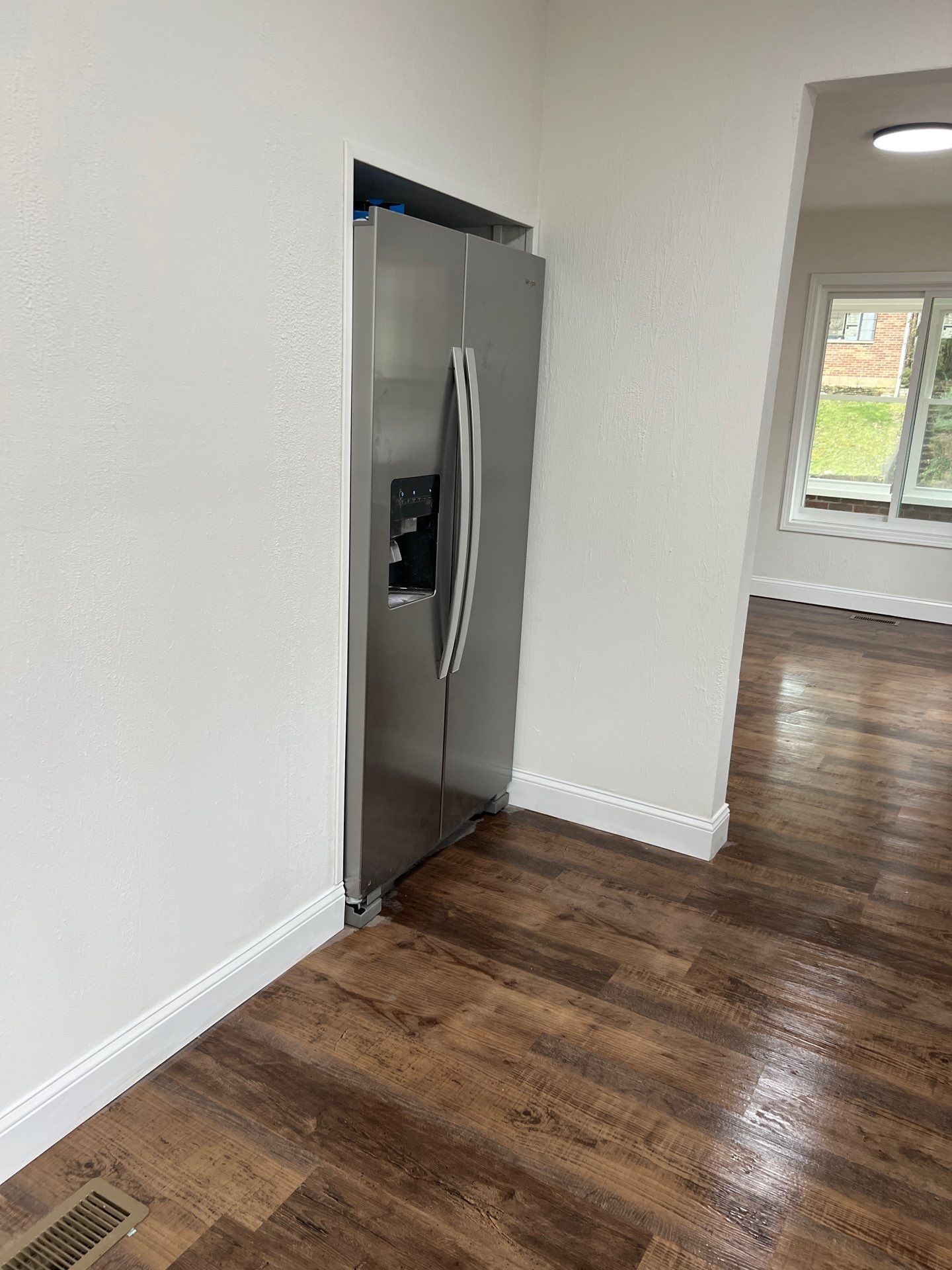 511 Rosemont Ave, South Chalreston by MAJO