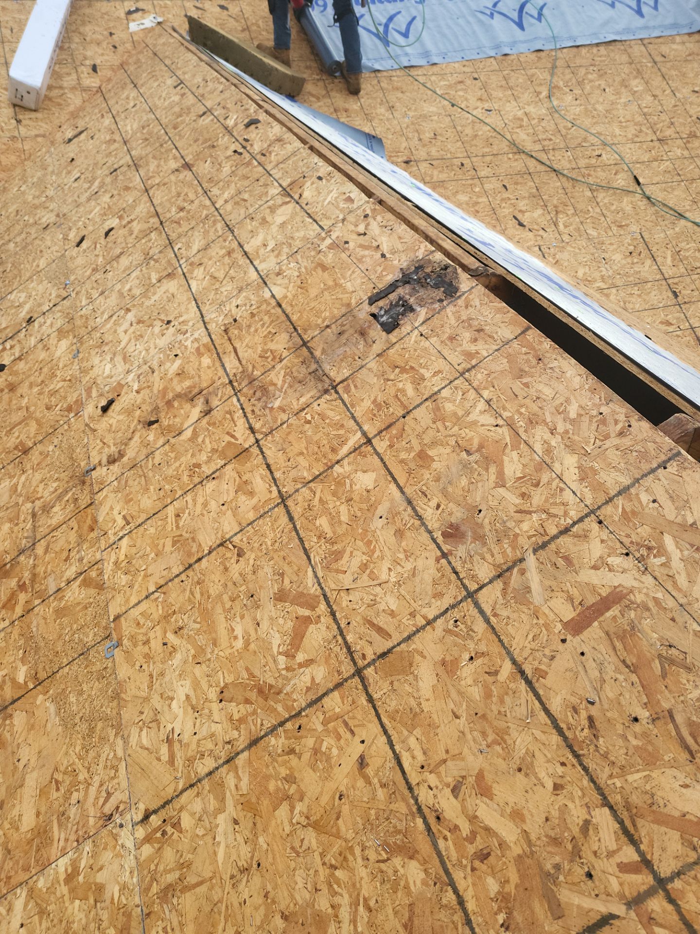 ATLAS PINNACLE COLOR: BURNT HICKORY DRIP EDGE: ROYAL BROWN by Eagle Eye Roofing
