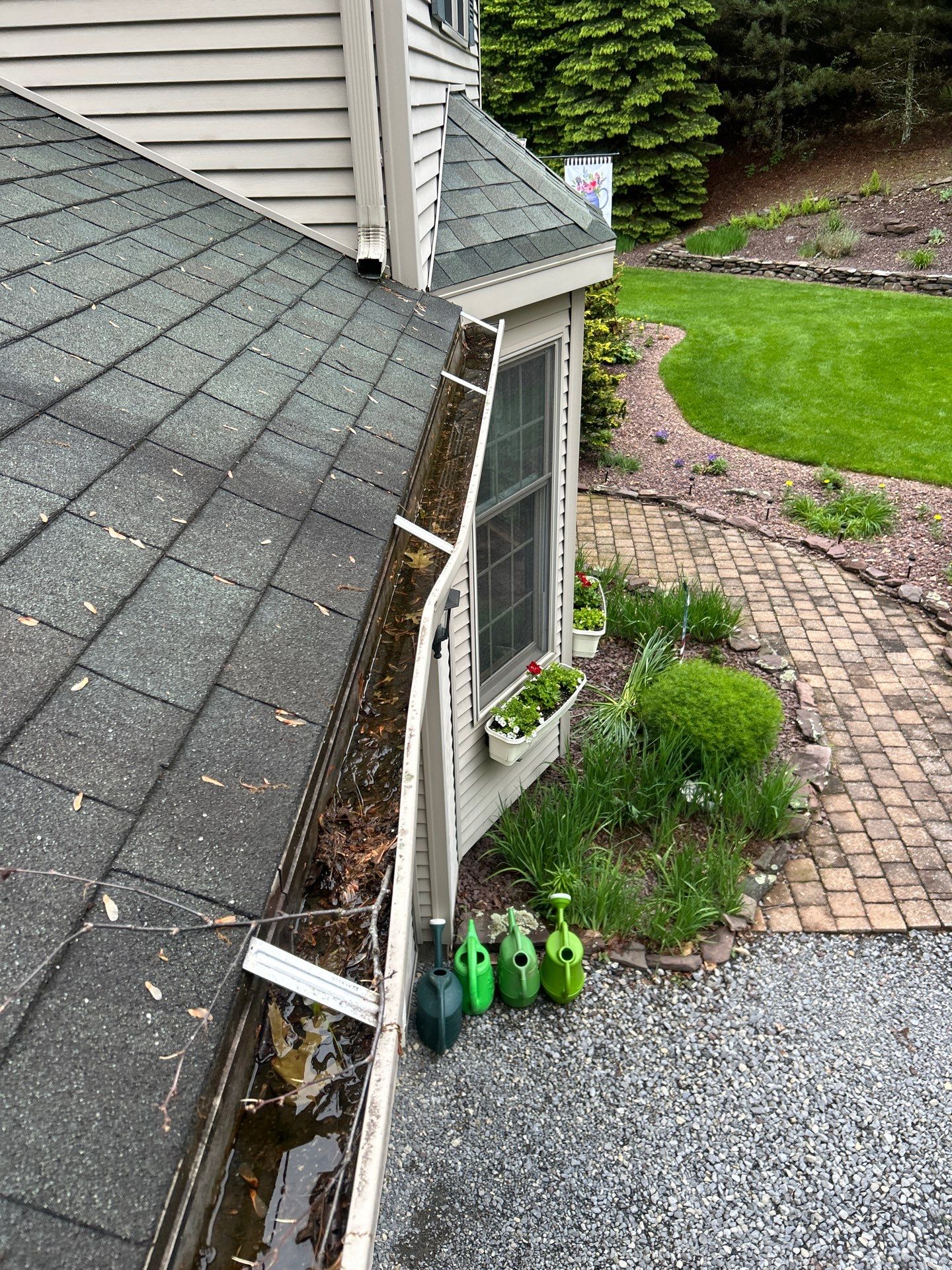 Ron Lorson Full Roof Installation  by Good Hands Roofing