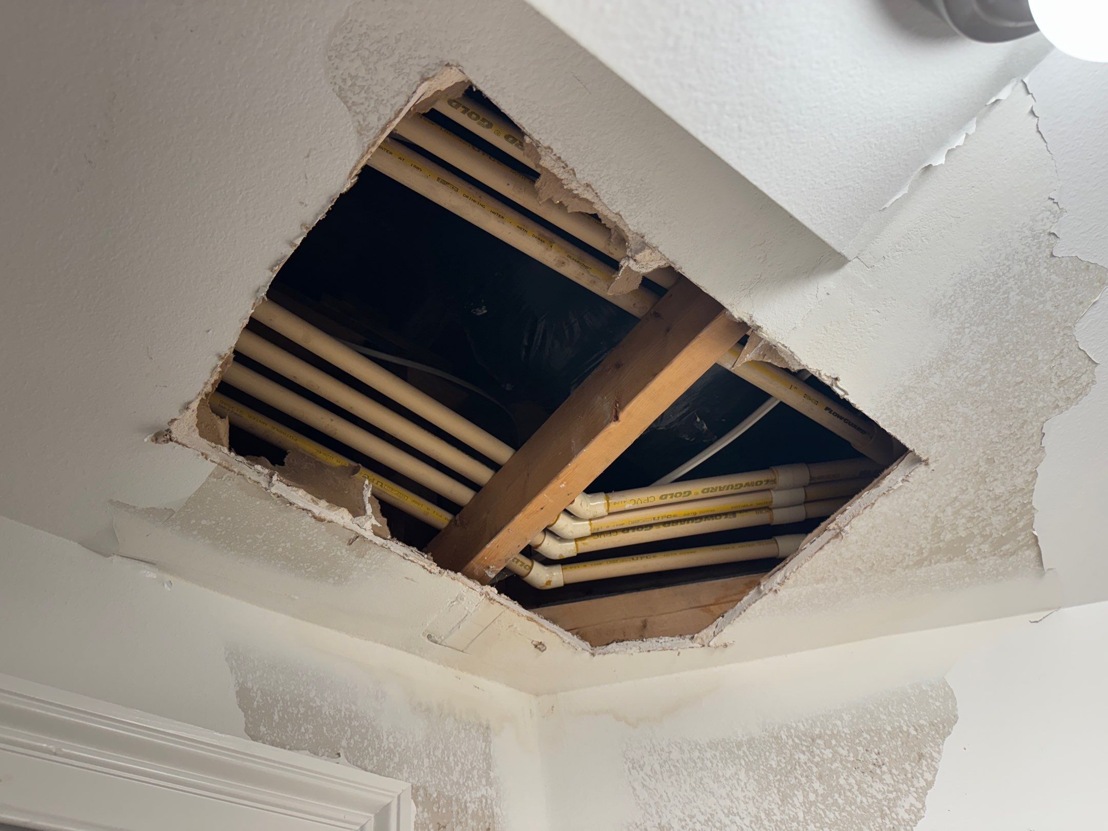 Handyman Services In Orlando by Axtra Hand