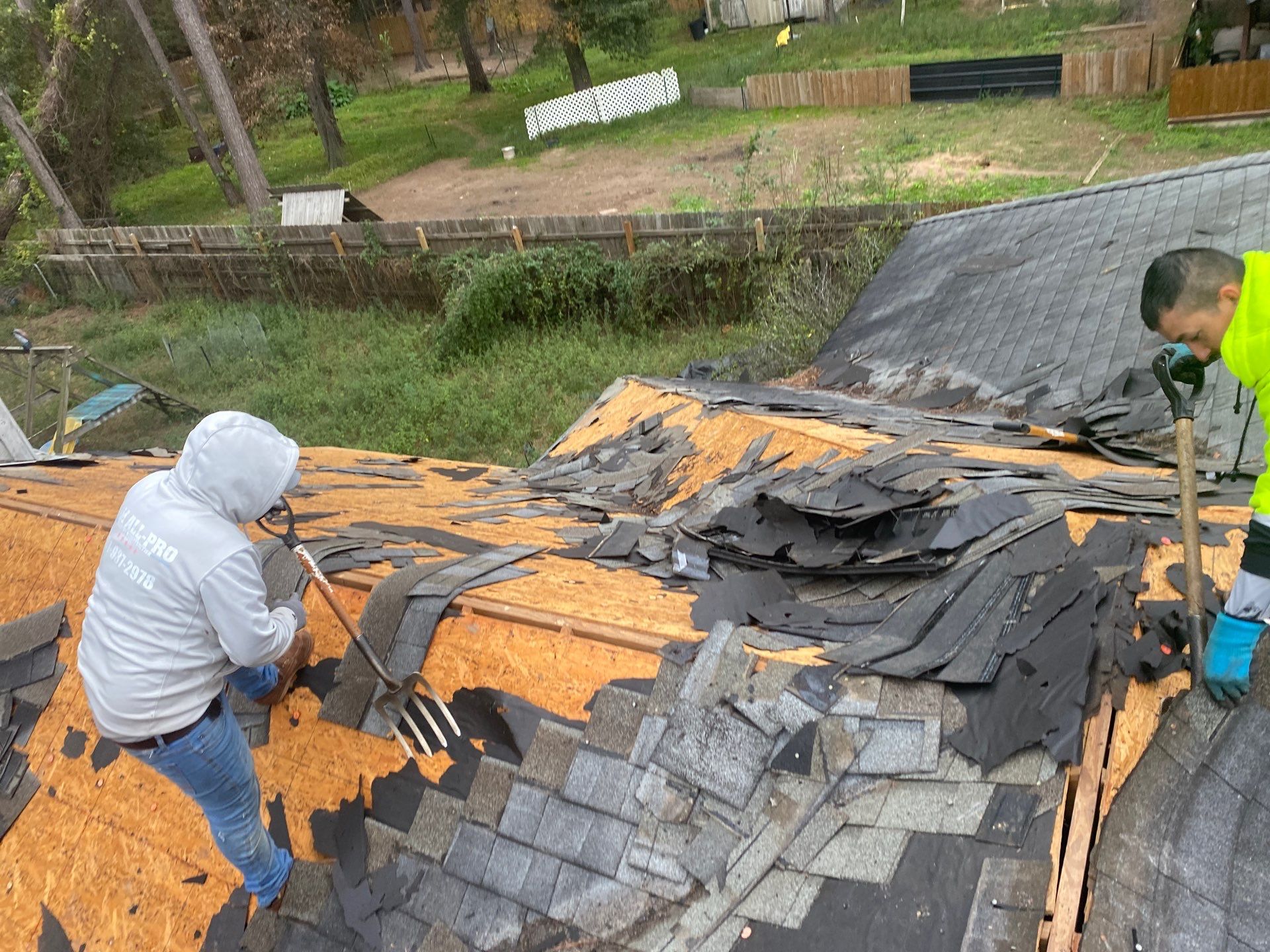 Residential Roofing Installation using Owen's Corning Duration (Lifetime) Shingles by Roof Repair Company