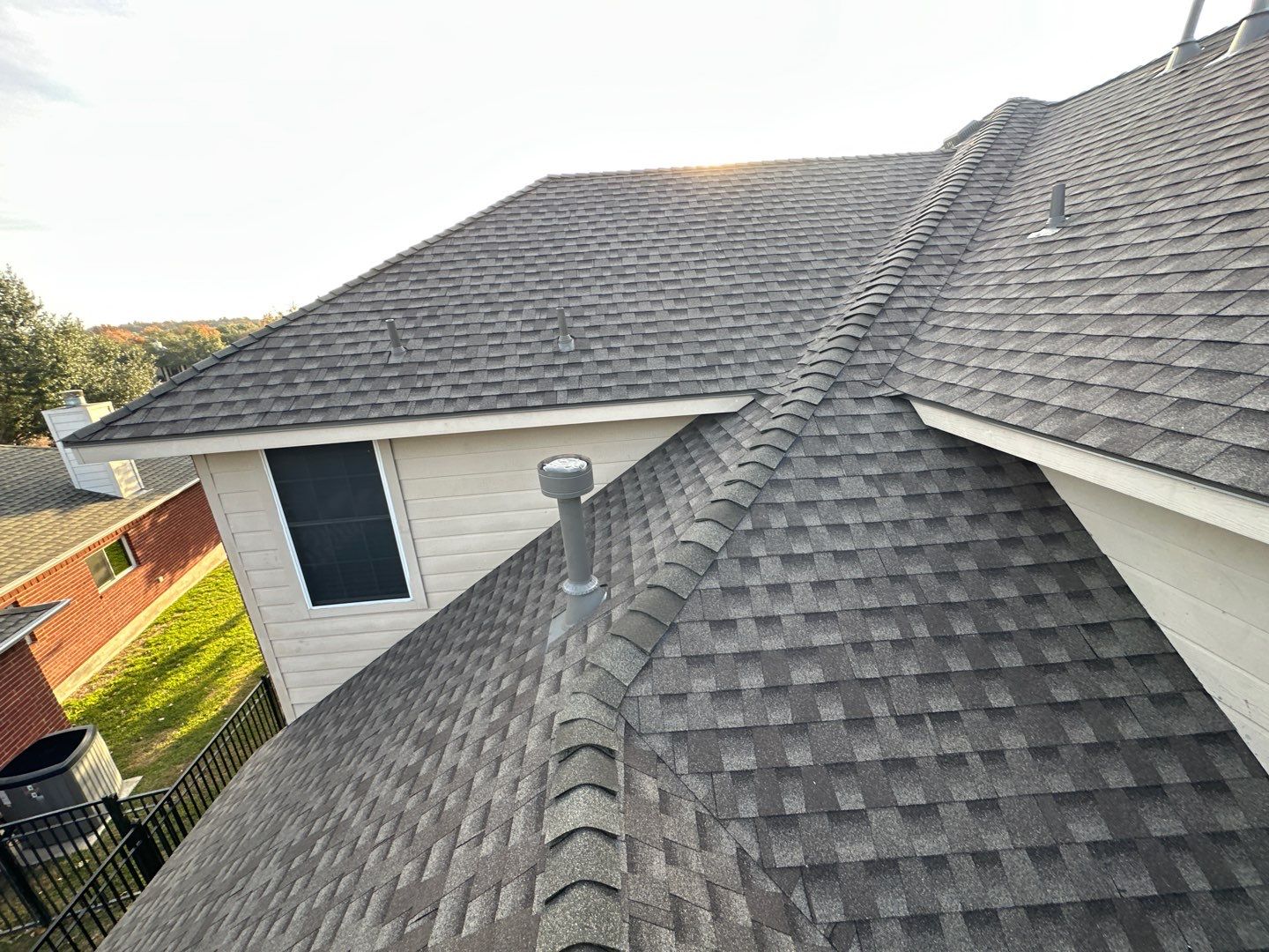 GAF HDZ - Weathered Wood by Elite Roofing LLC
