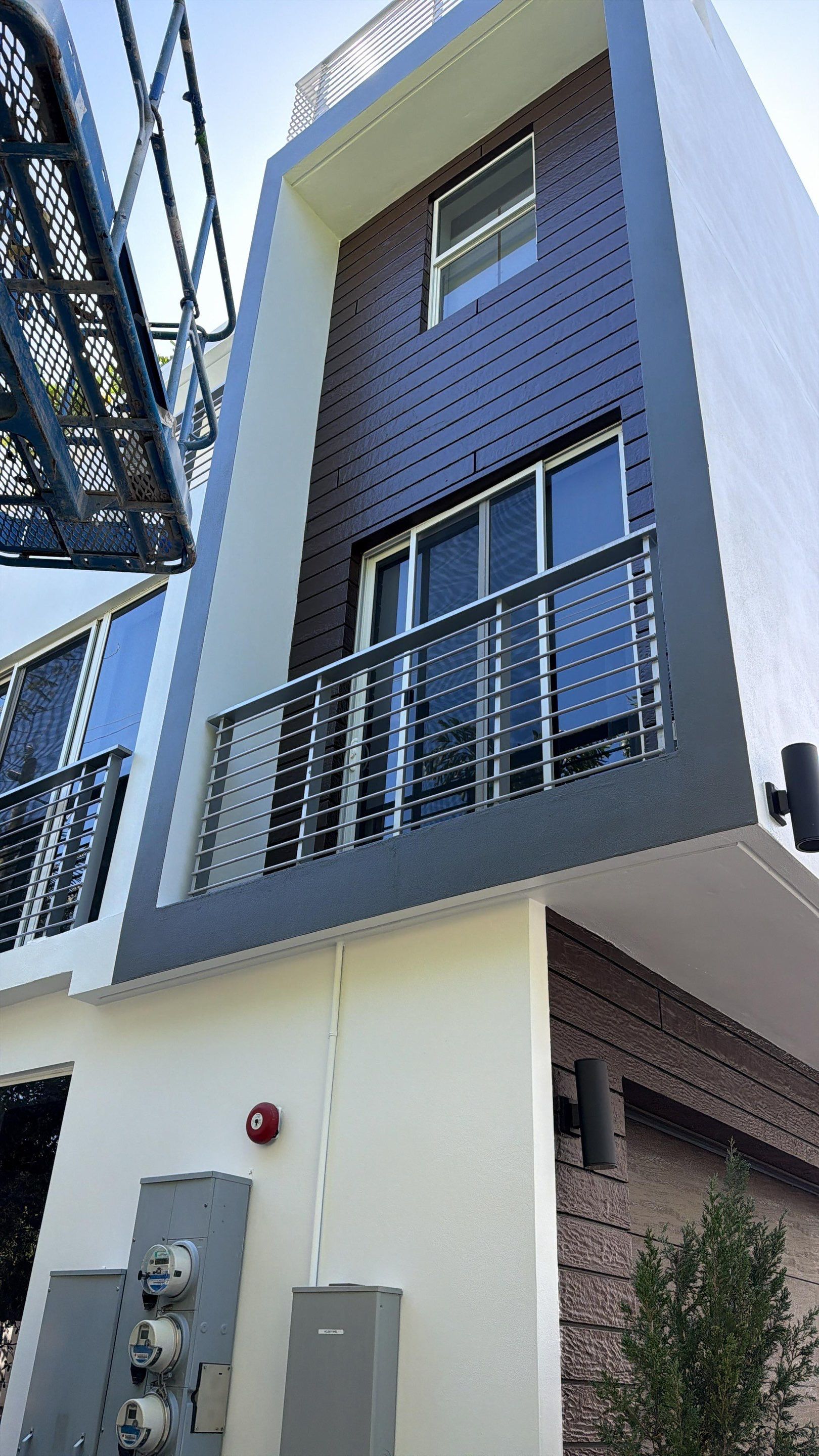 Fort Lauderdale Town Homes Exterior Painting by John “The Greek” Painting