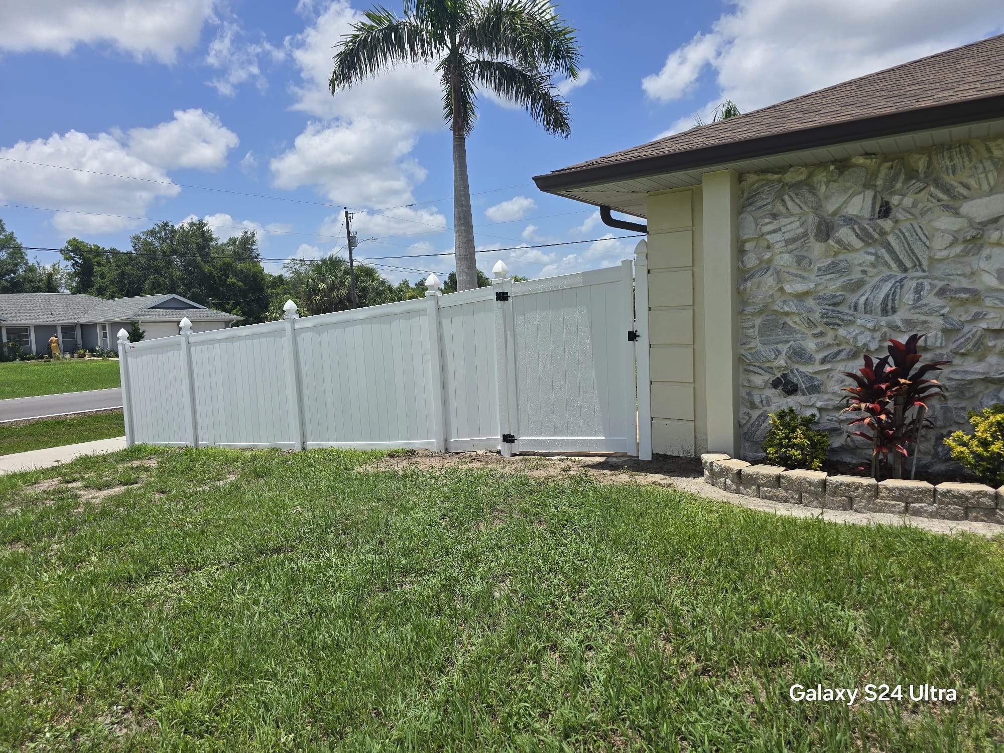 Vinyl Privacy Fence Repair and Post Stabilization in Port Charlotte by True Fence LLC