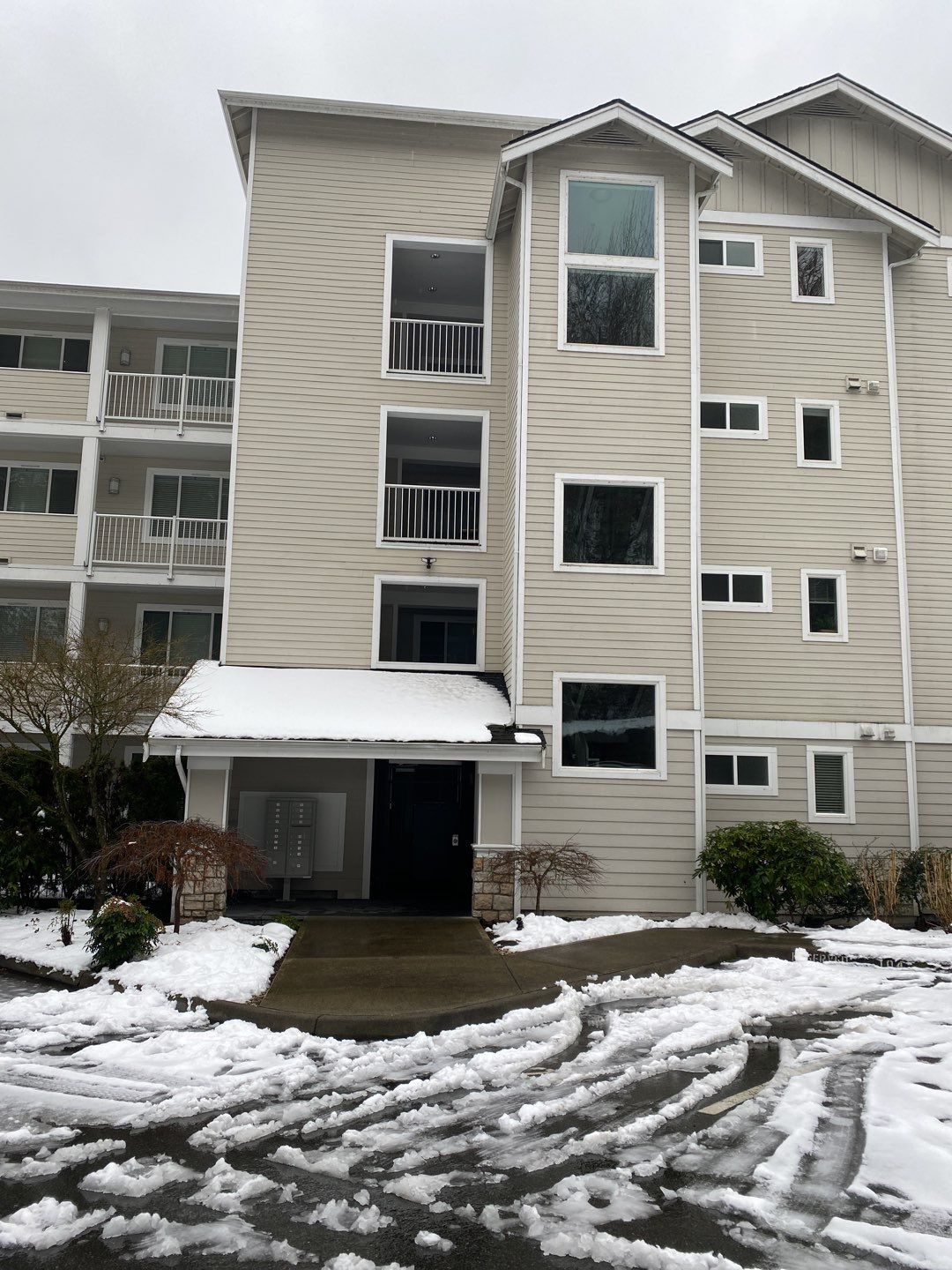 Condo complex on Lake Washington in Newcastle, WA needed a new roof by RoofSmart