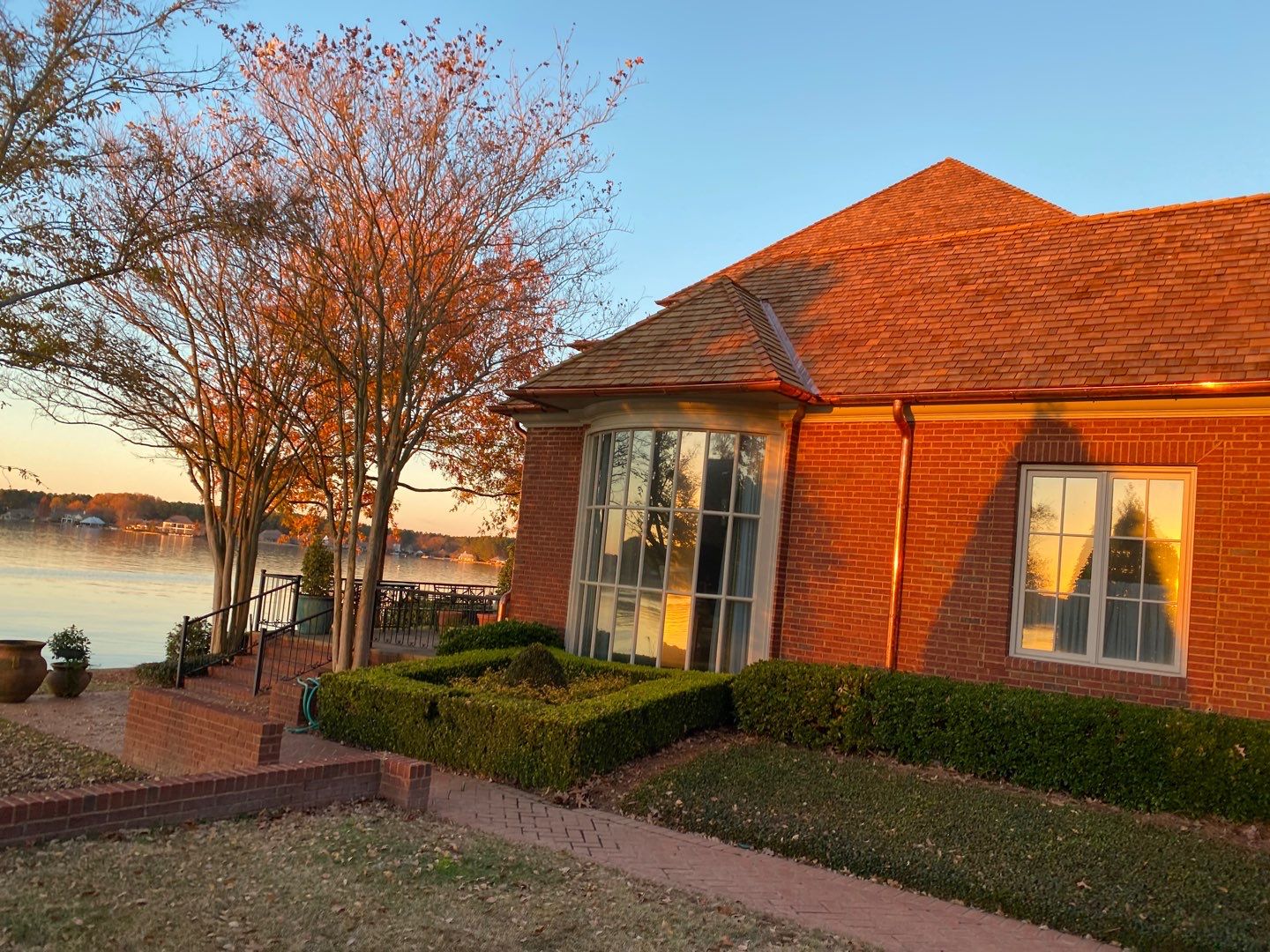 Certi Grade Cedar Perfection Shingles by Elite Roofing & Gutters