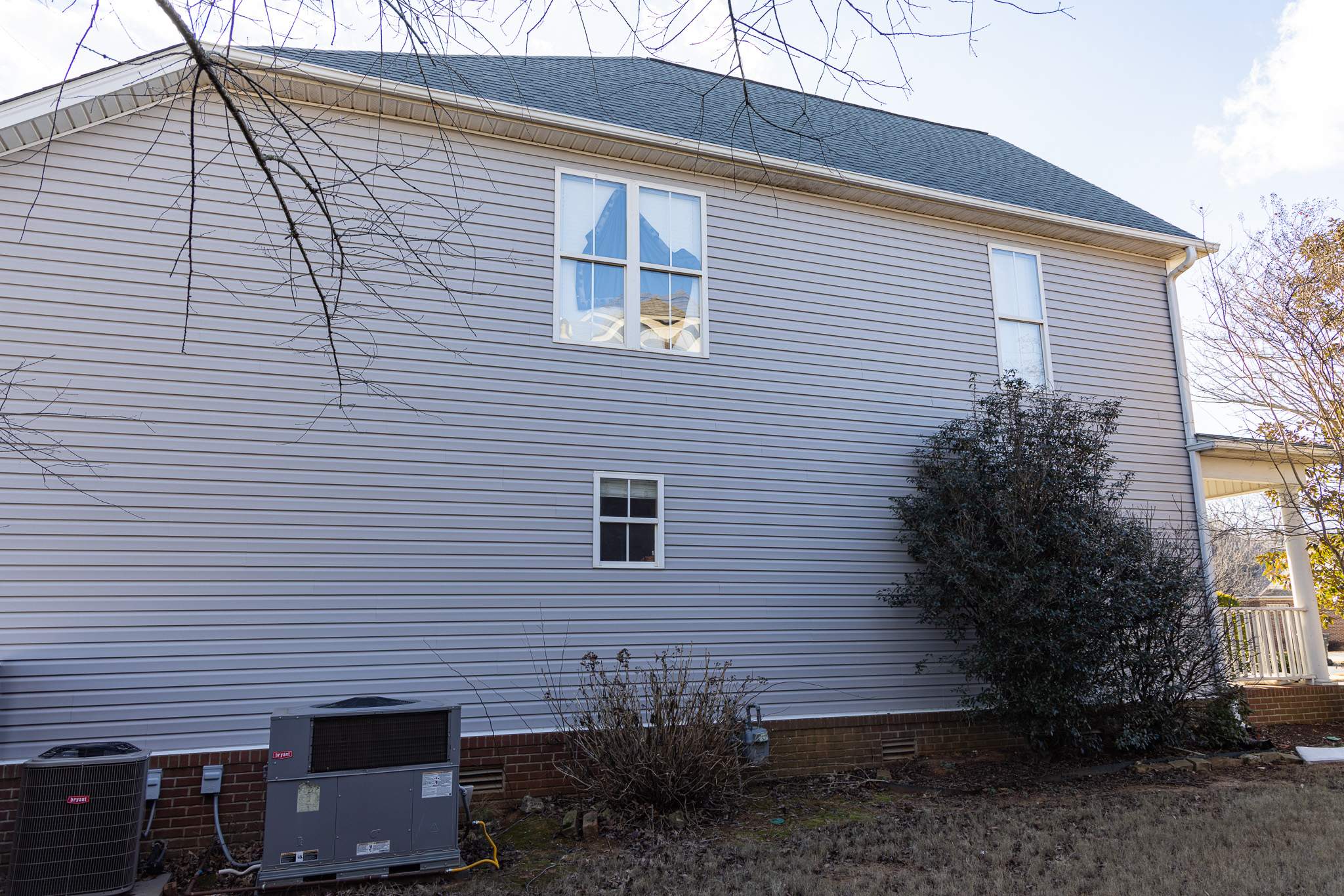 Mastic Vinyl Plank by Freedom Exteriors