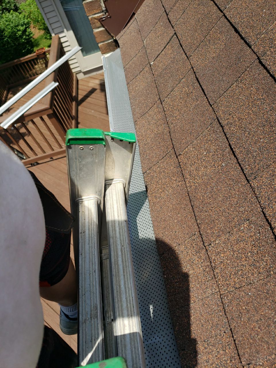 Brand: Atlas Pinnacle Color: Pristine Scotchgard Hickory Drip: Musket Brown by Eagle Eye Roofing