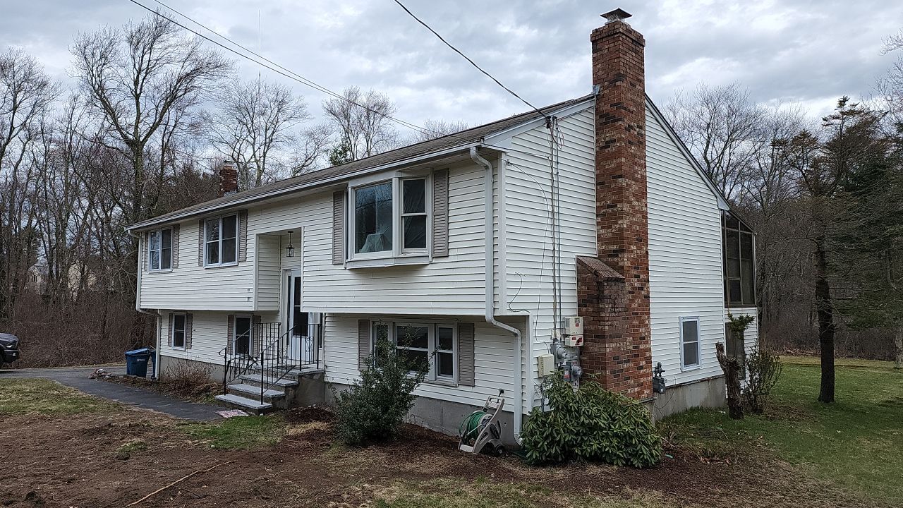 Siding and windows replaced by UBrothers Construction