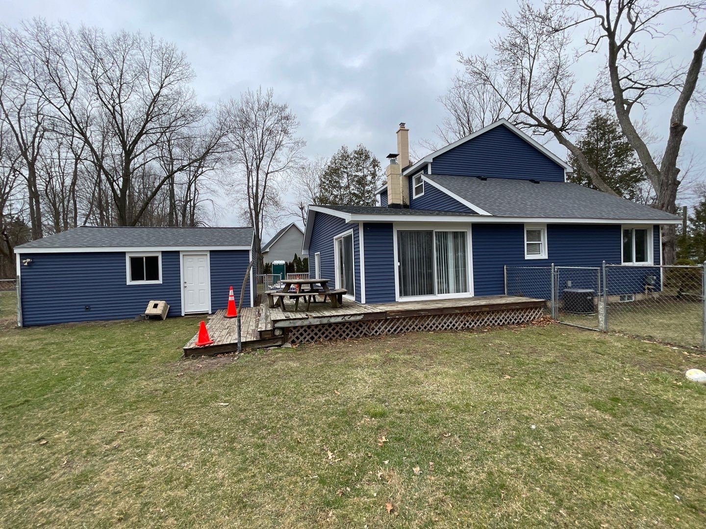 Siding Replacement using CertainTeed Restoration Classis D4 by 180 Contractors