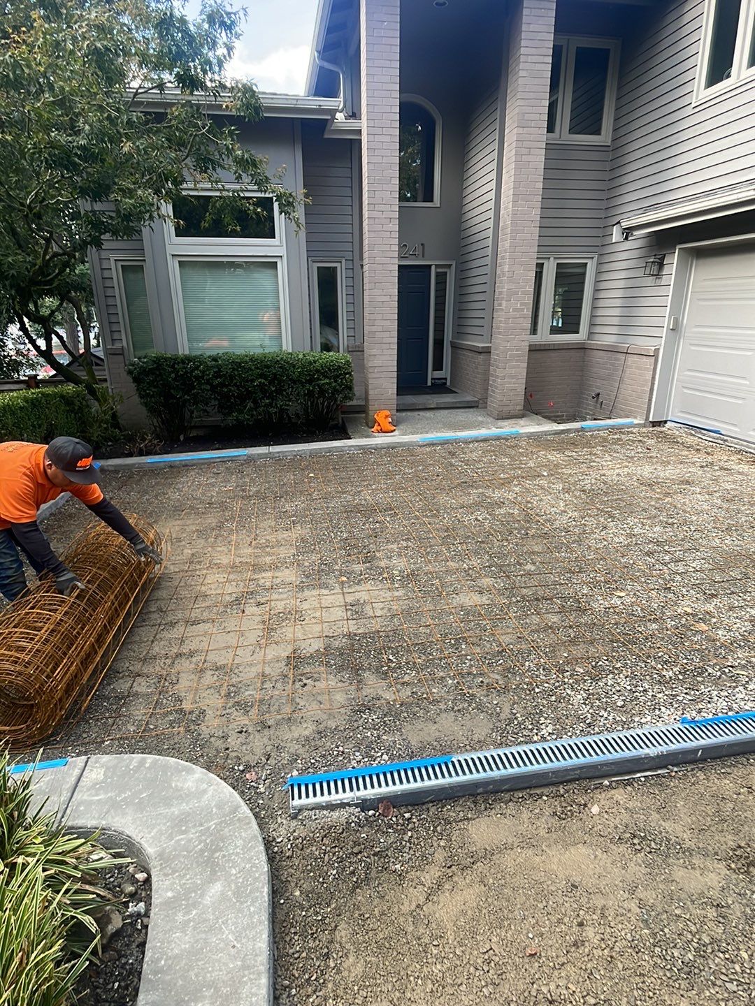 Eggers | Aggregate Finish Driveway, Concrete Project  by Jireh Asphalt & Concrete Inc 