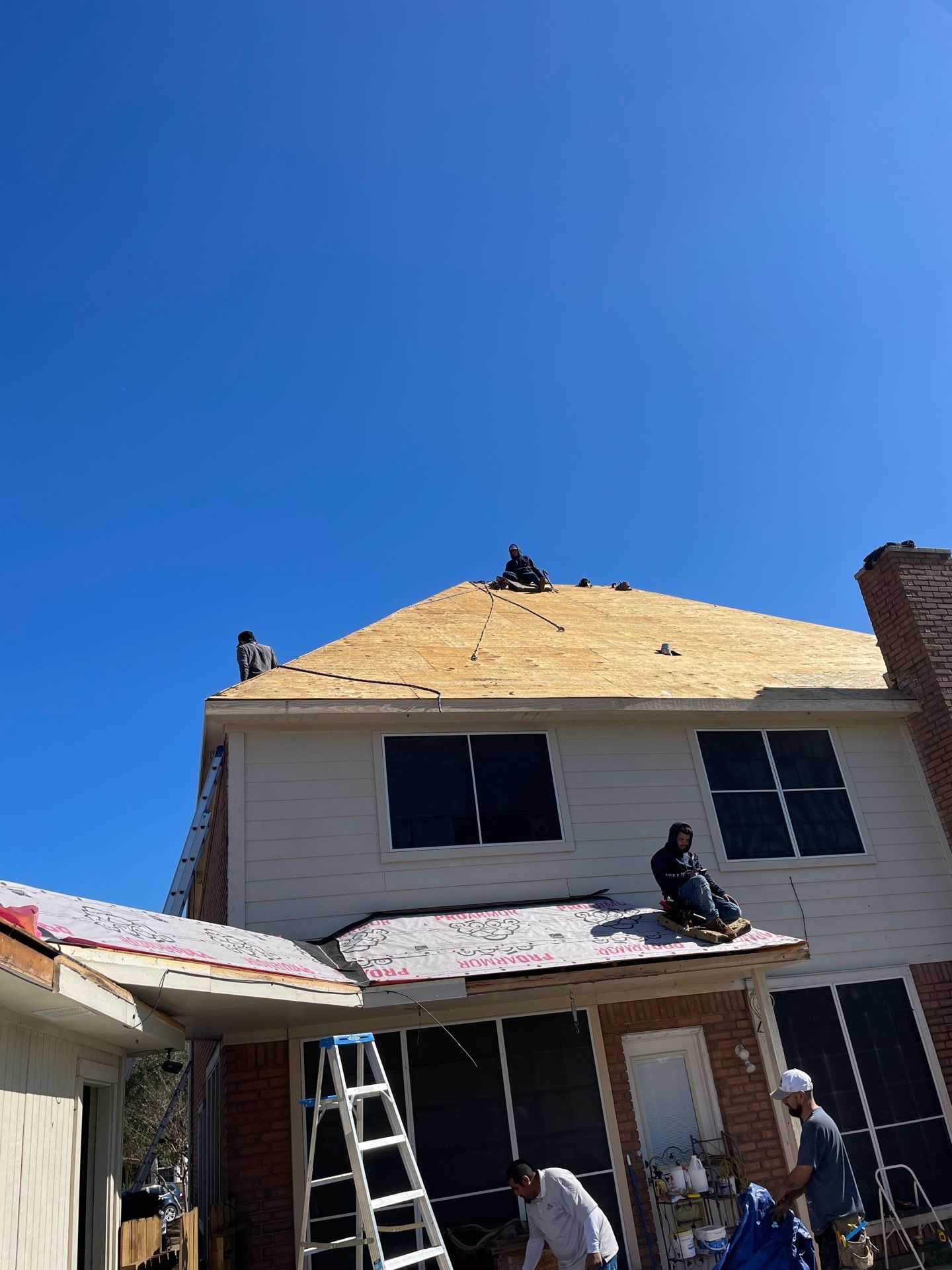 Residential Roofing Installation using Owen's Corning Duration (Lifetime) Shingles by Roof Repair Company