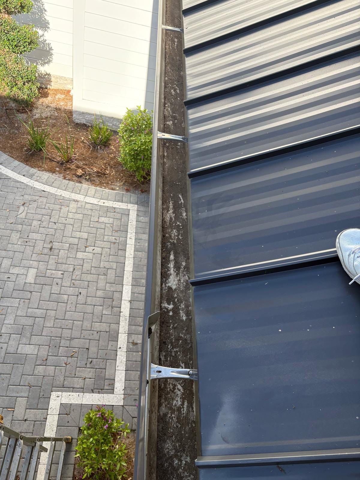 Gutter Cleaning Service in Sarasota FL by Gutter Professors
