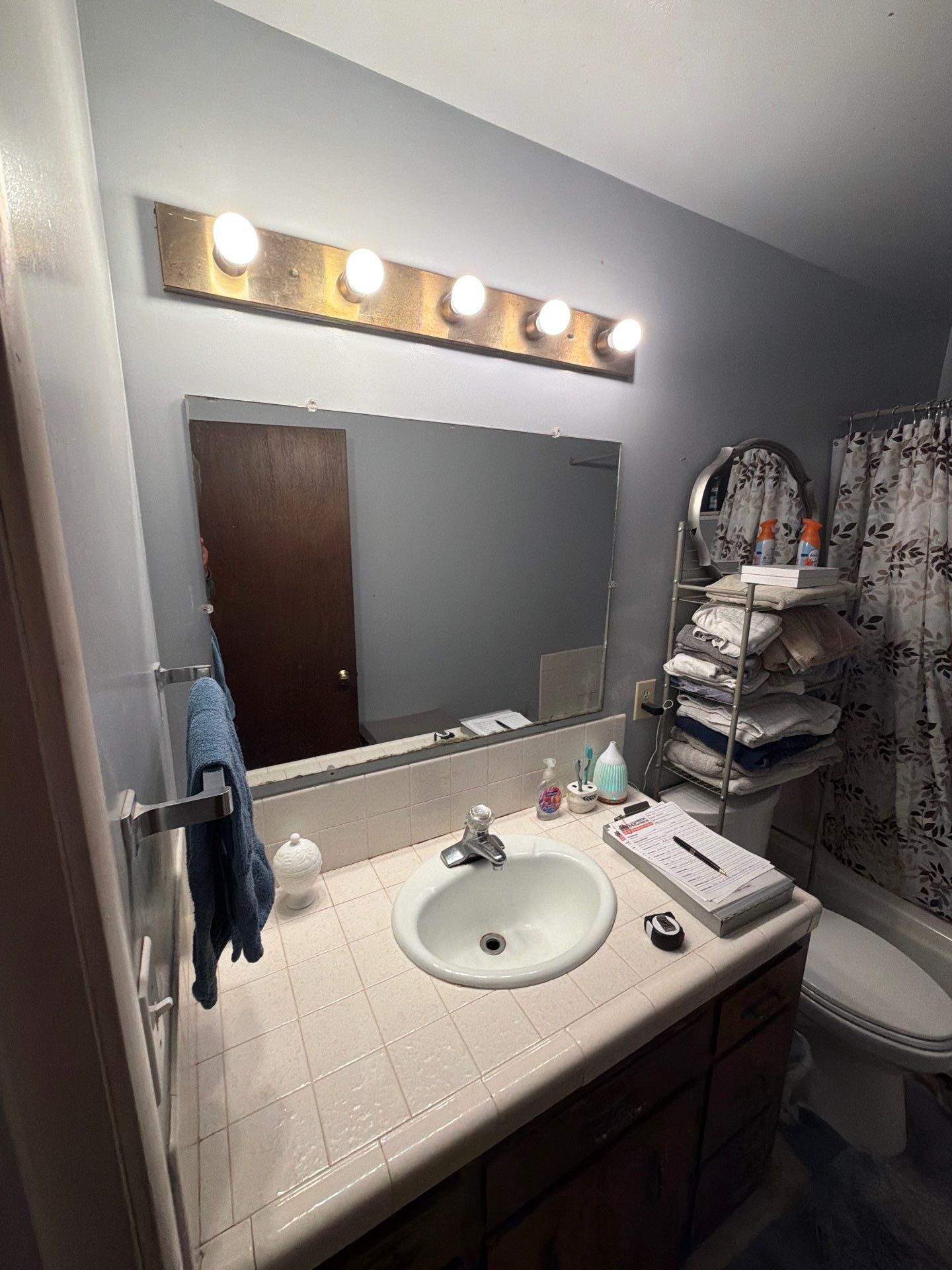 Full Bathroom Renovation by  H4H Remodeling and Repairs Inc.