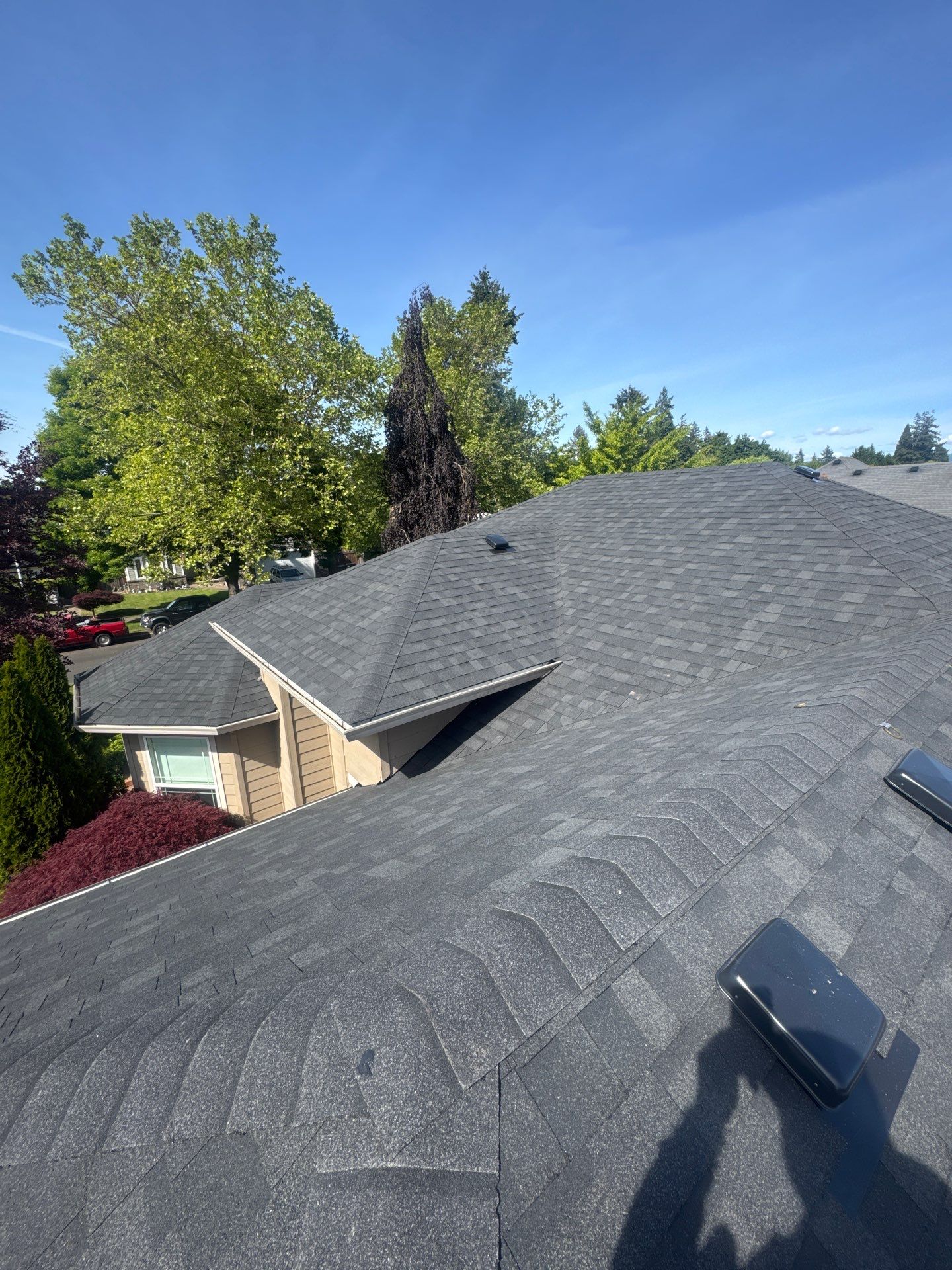 Residential Reroof Featuring Owens Corning Architectural Shingles in Eugene by BEST Roofing & Waterproofing