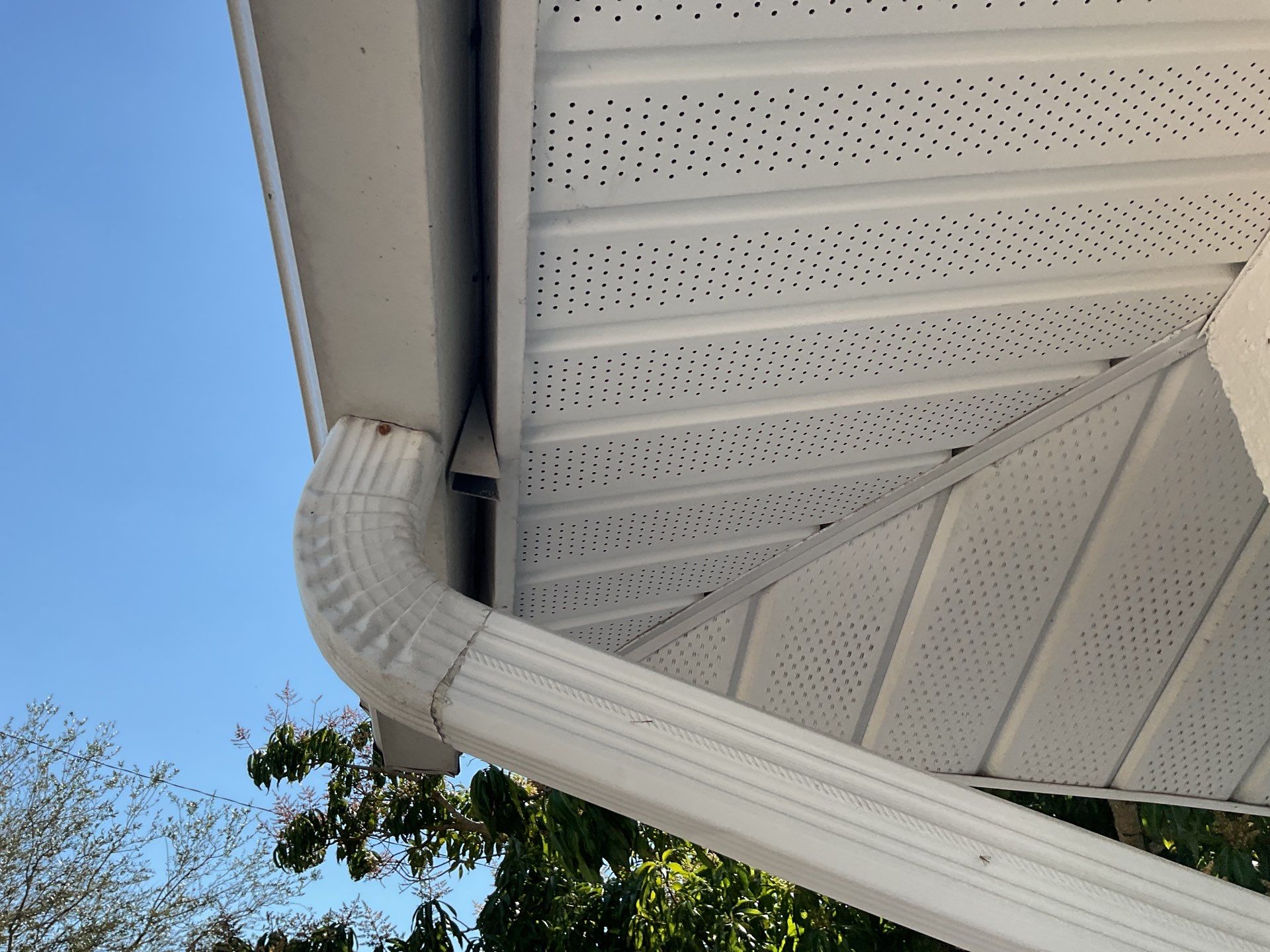 Soffit and Fascia Installation in Cape Coral FL by Gutter Professors