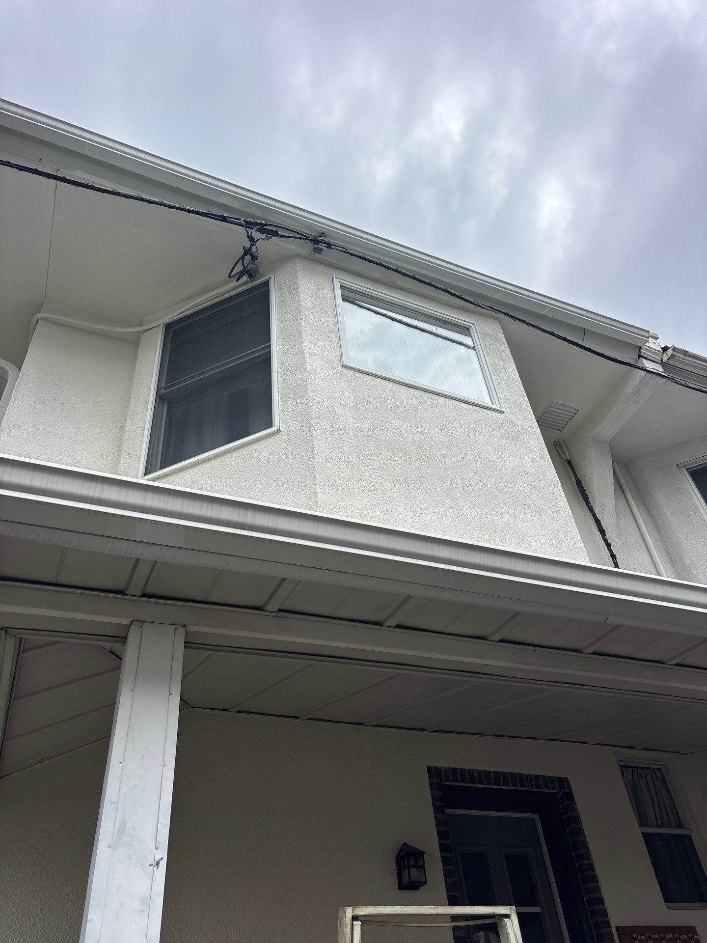 Warm Stucco, Bold Contrast, and a Full Exterior Refresh in South Philly ✨ by Groovy Hues
