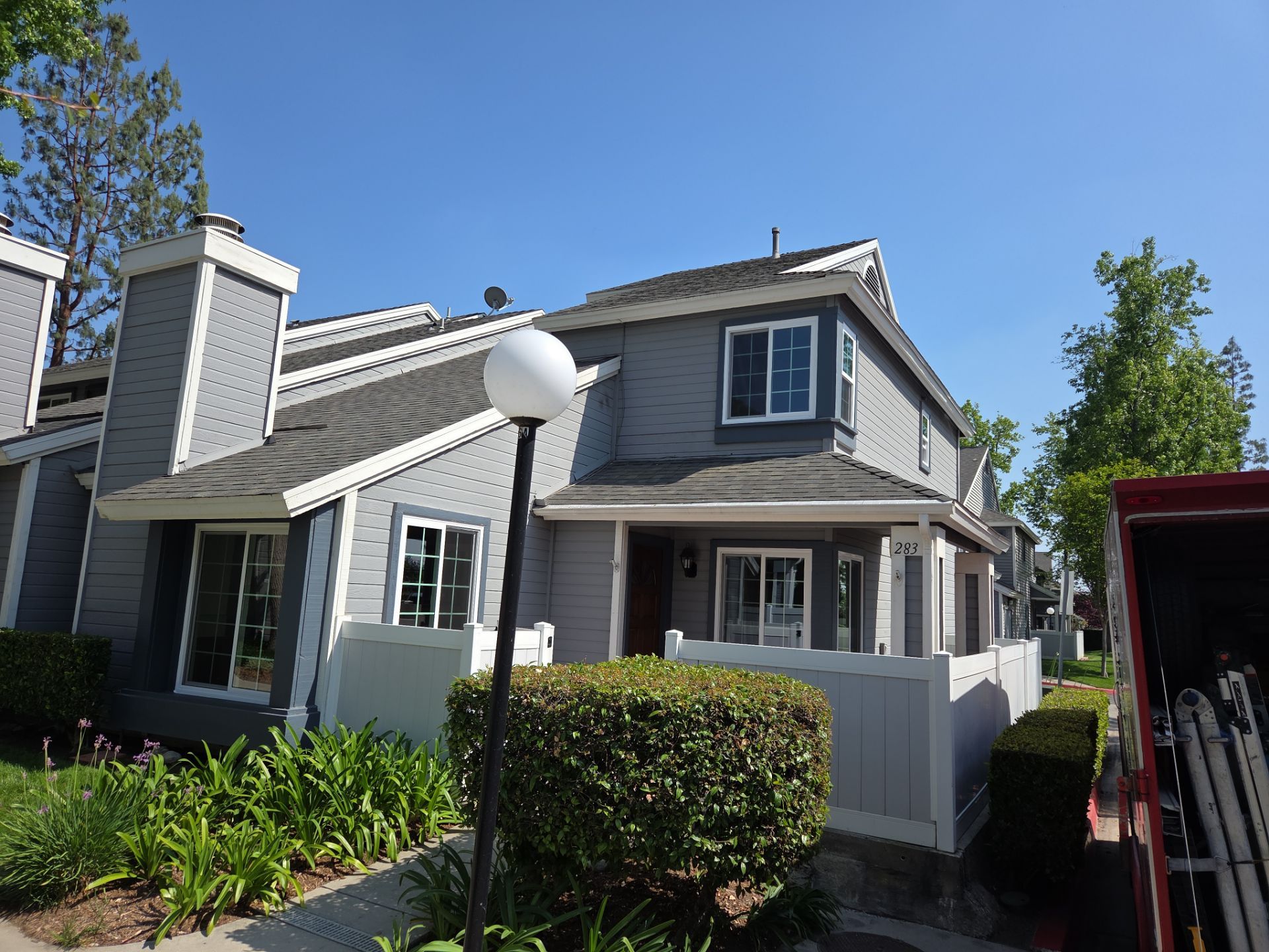 Window Installation using Milgard V300 Trinsic with grids by American Window Company