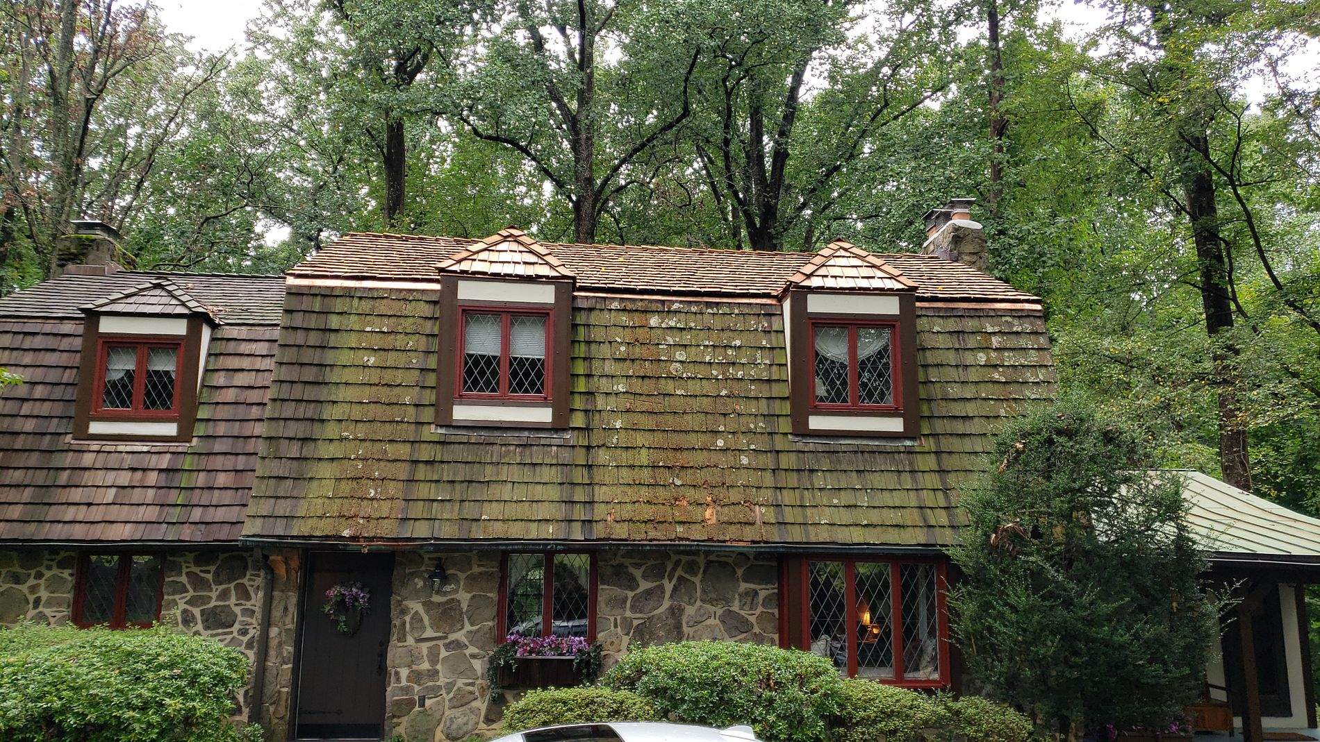 Residential Roofing Installation using Cedar Roof CertainTeed Landmark AR - Weathered Wood by Roof Right Inc