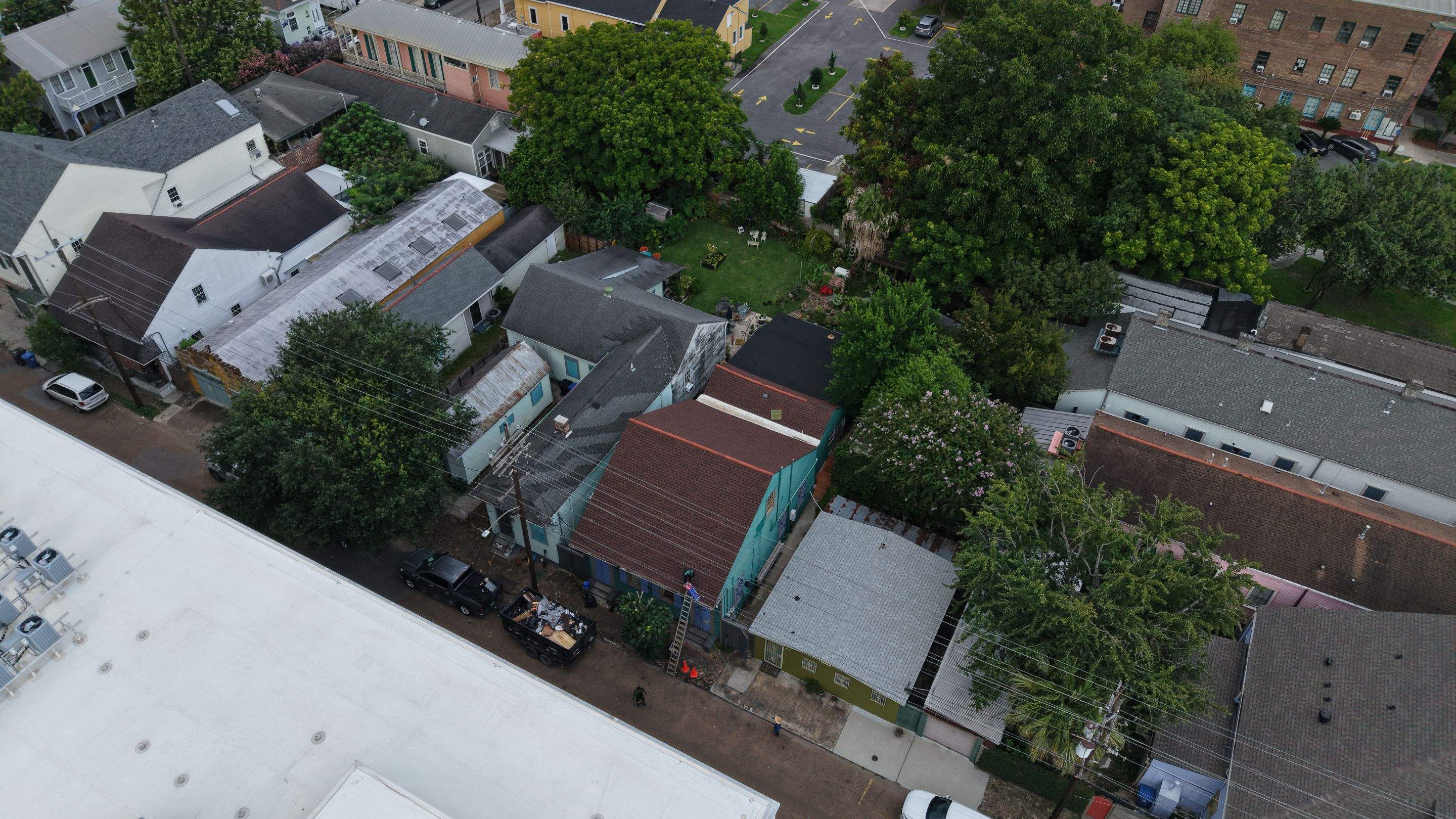 Roof Replacement in New Orleans by HDS Contractors