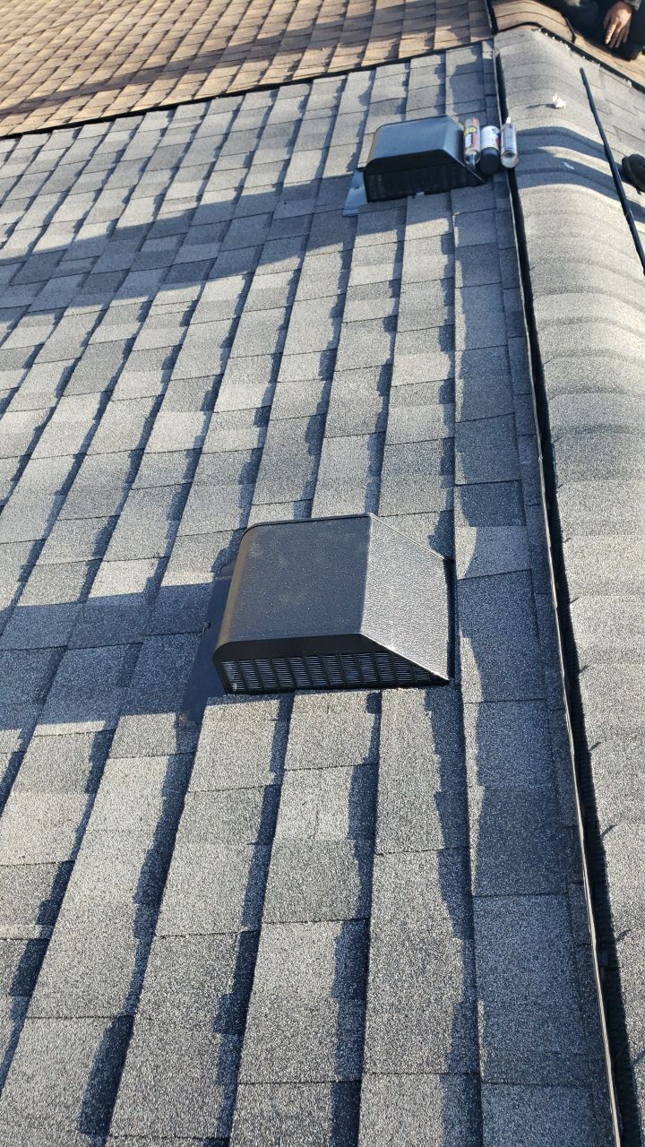 Springfield: CertainTeed Landmark Pro Designer Shingles in Max Def Pewterwood by RM Banning, Inc.