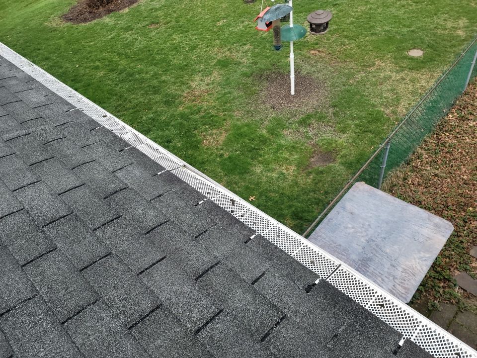 Brand: Atlas Pinnacle Color: Pristine Scotchgard Copper Canyon Drip: Musket Brown by Eagle Eye Roofing