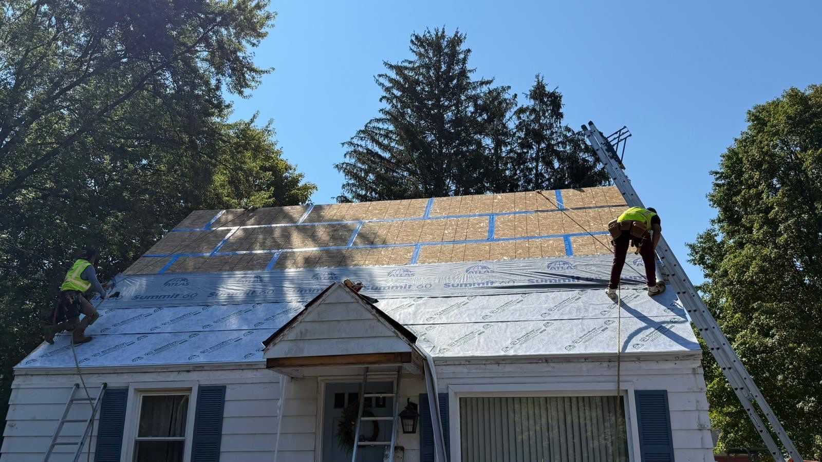 Atlas Pinnacle Pristine: Black Shadow in Wallingford by Golden Shield Roofing