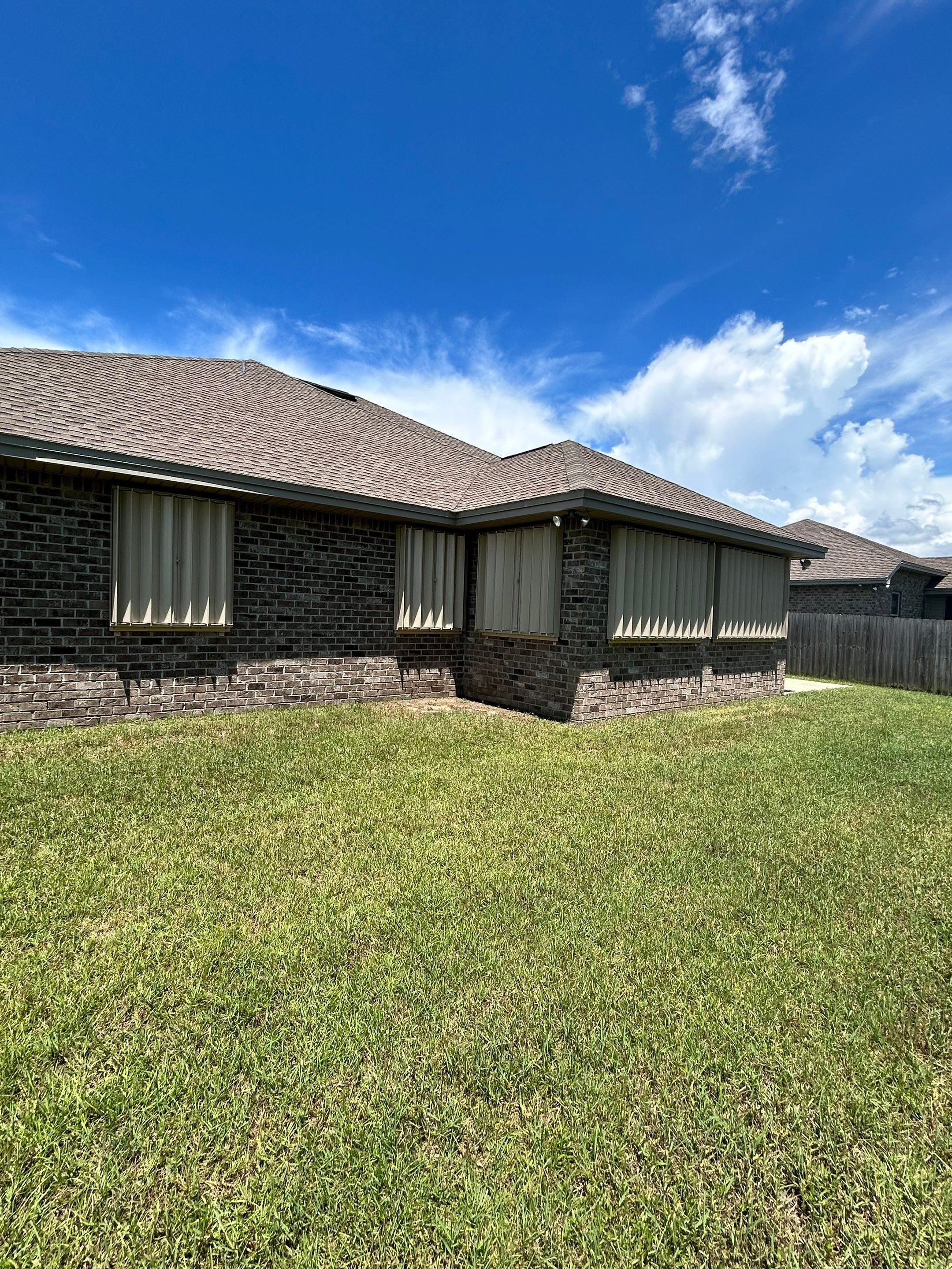 Hurricane Protection using T&C EA 6.8 Streamline Accordion by Brannan Aluminum Inc.