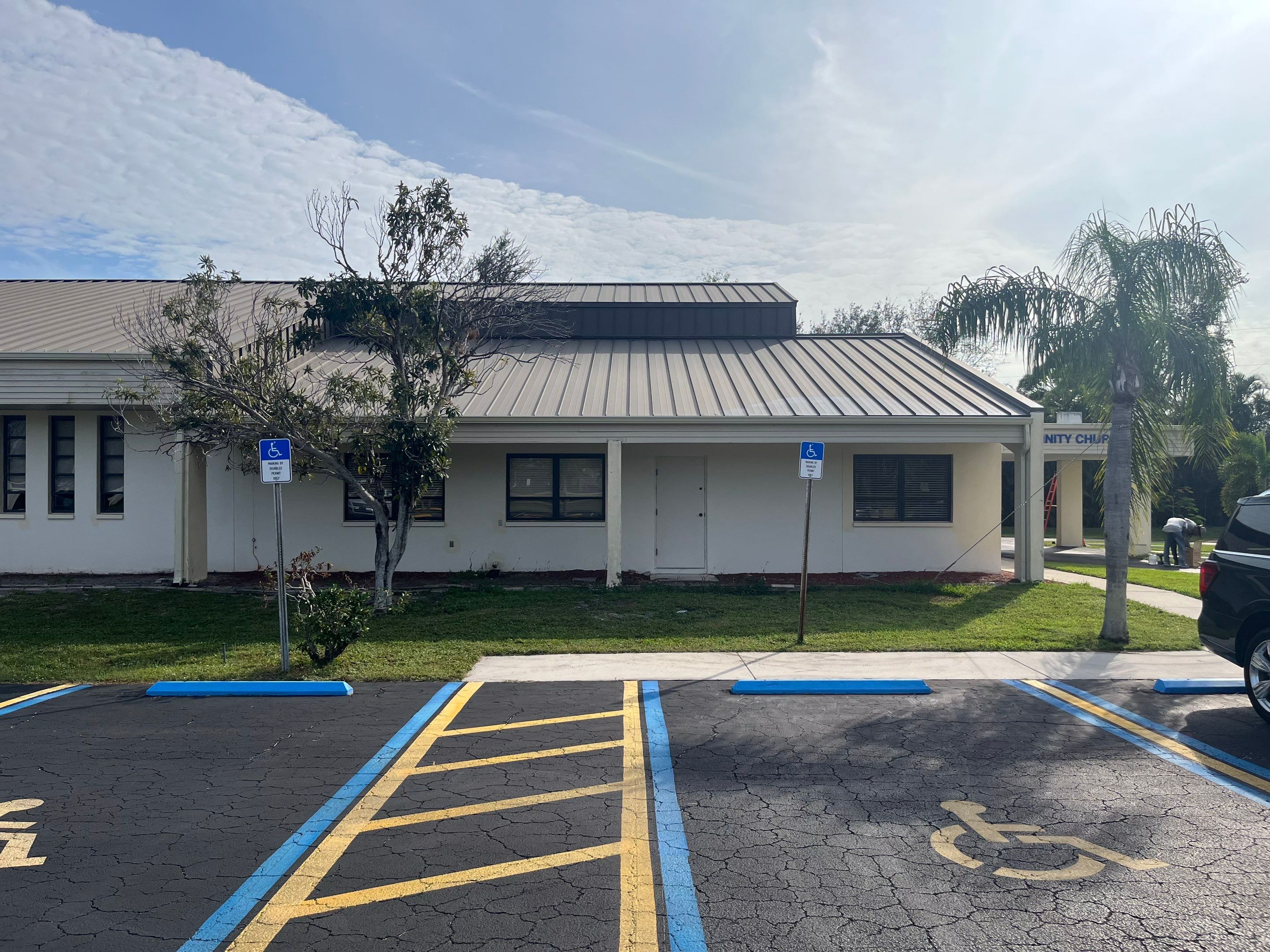 Cameo Gutters using Aluminum Seamless Gutters in Cape Coral FL by Gutter Professors